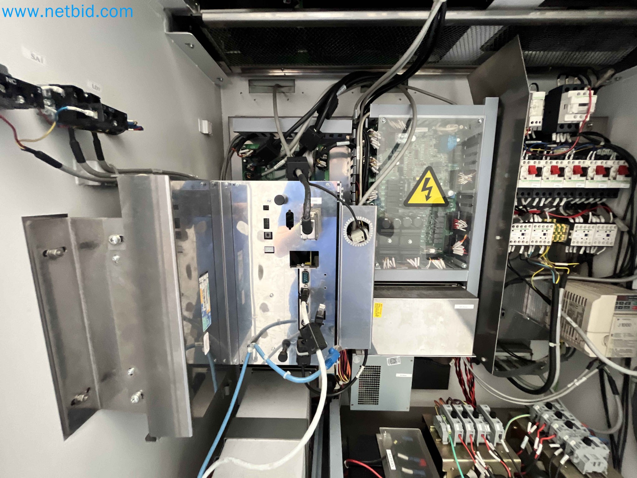 Aukce kovozpracujících stroju z nekolika uzavrených podniku v Portugalsku-25