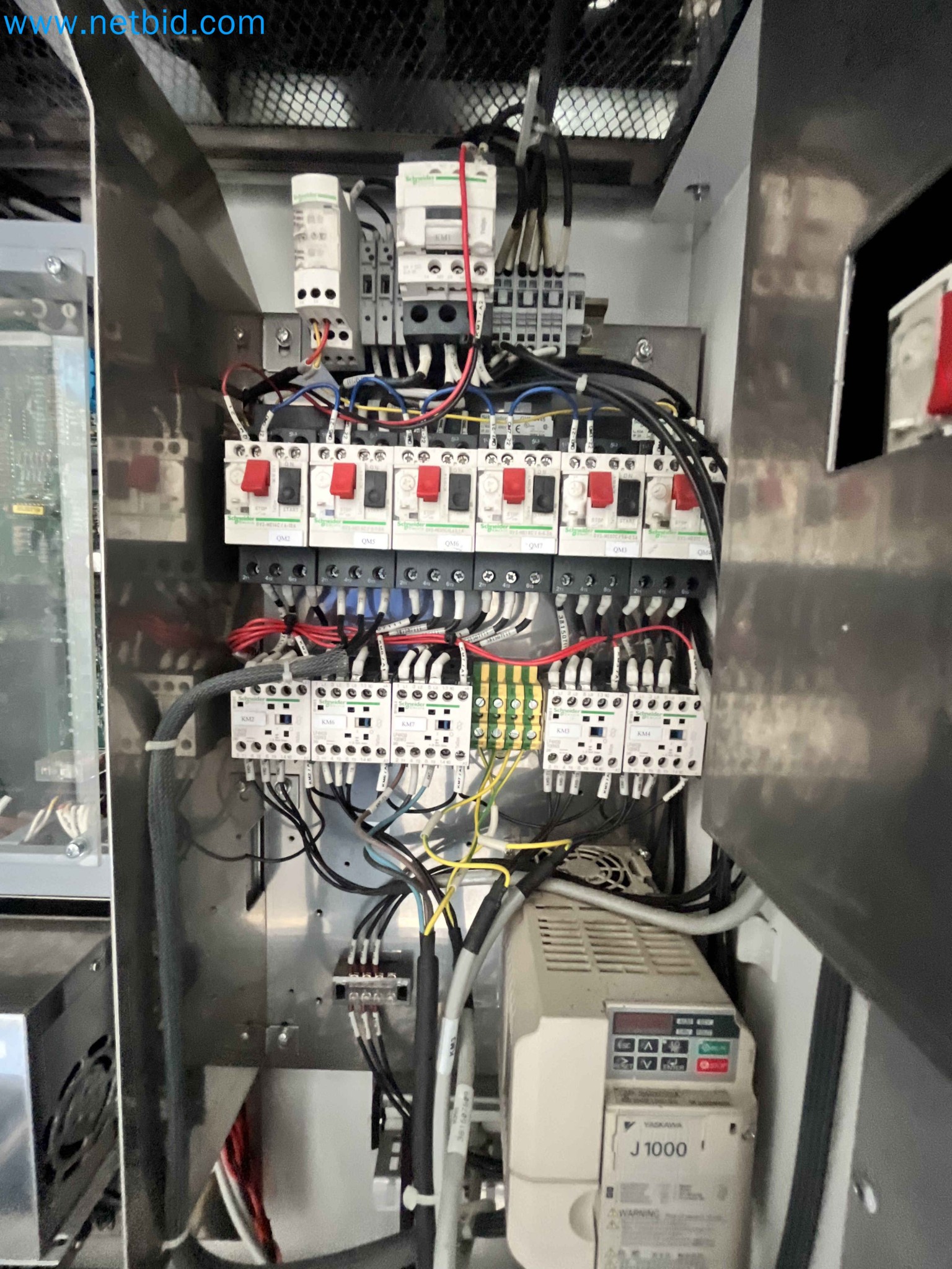 Aukce kovozpracujících stroju z nekolika uzavrených podniku v Portugalsku-26