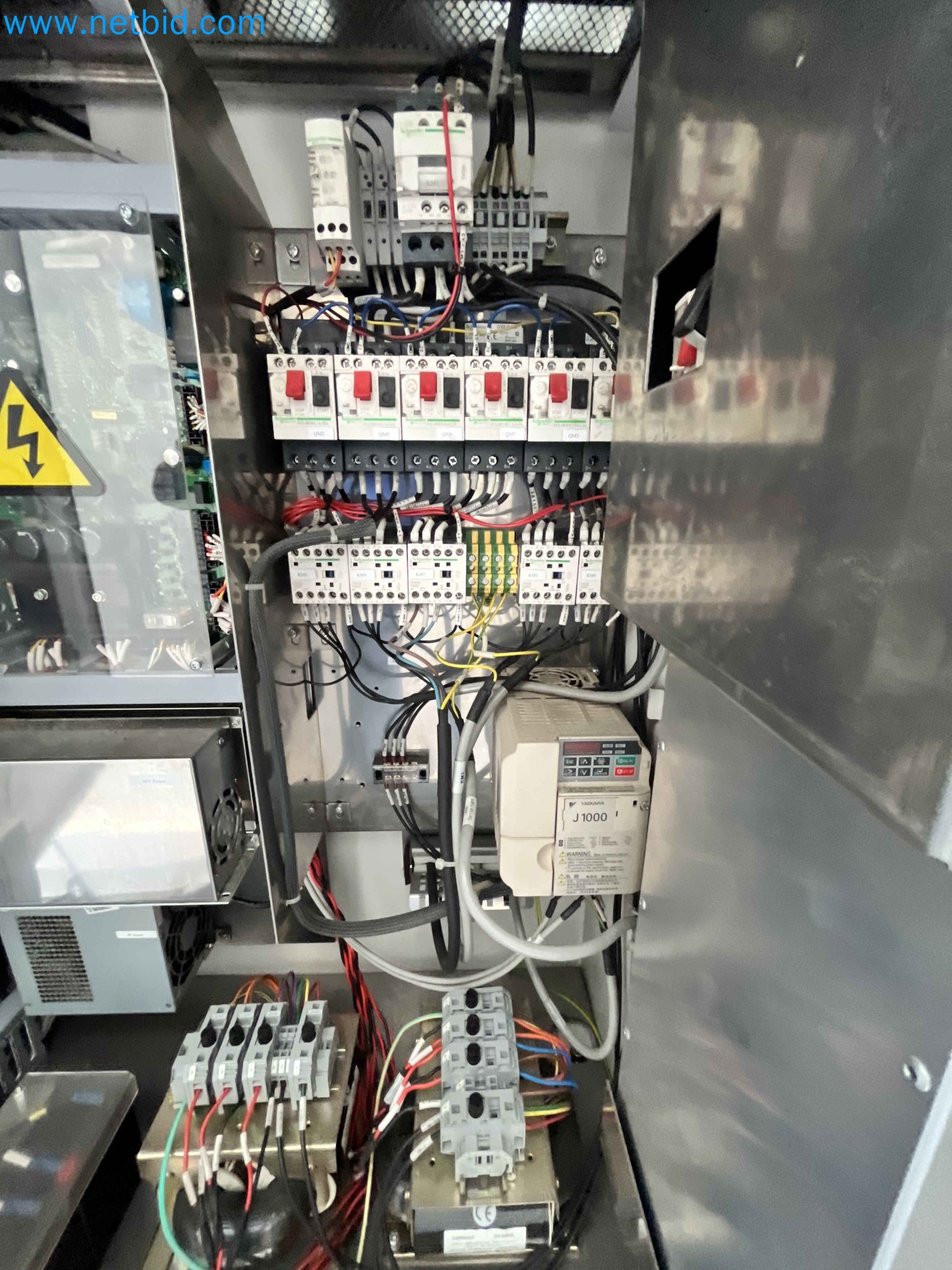 Aukce kovozpracujících stroju z nekolika uzavrených podniku v Portugalsku-27