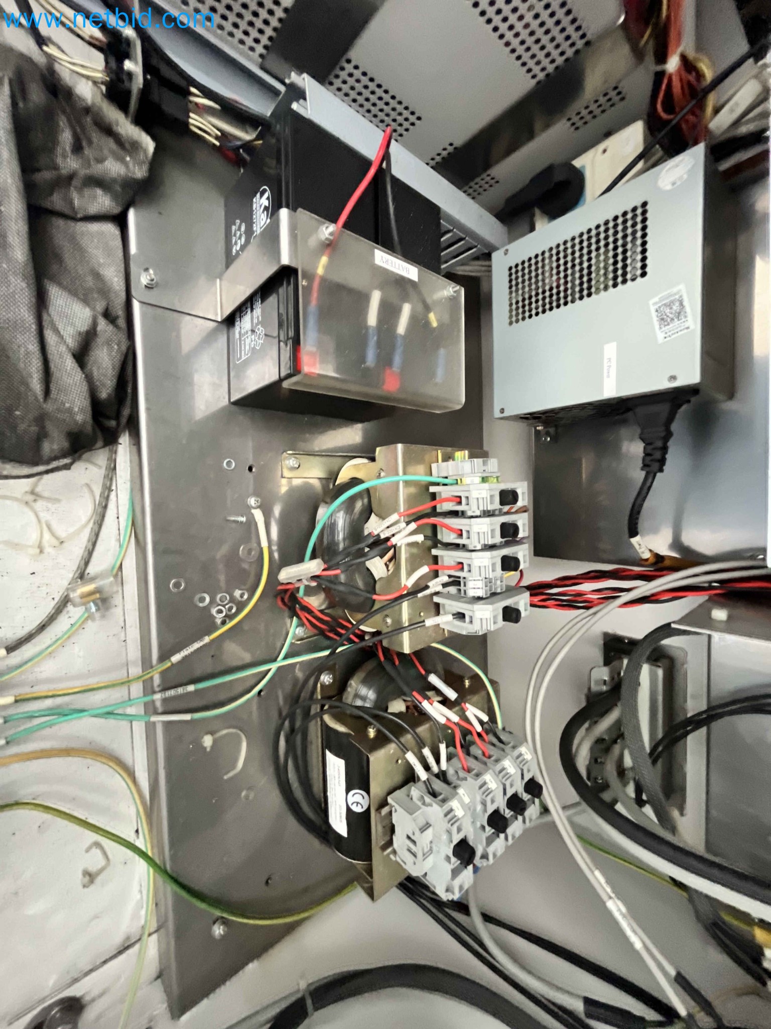 Aukce kovozpracujících stroju z nekolika uzavrených podniku v Portugalsku-28