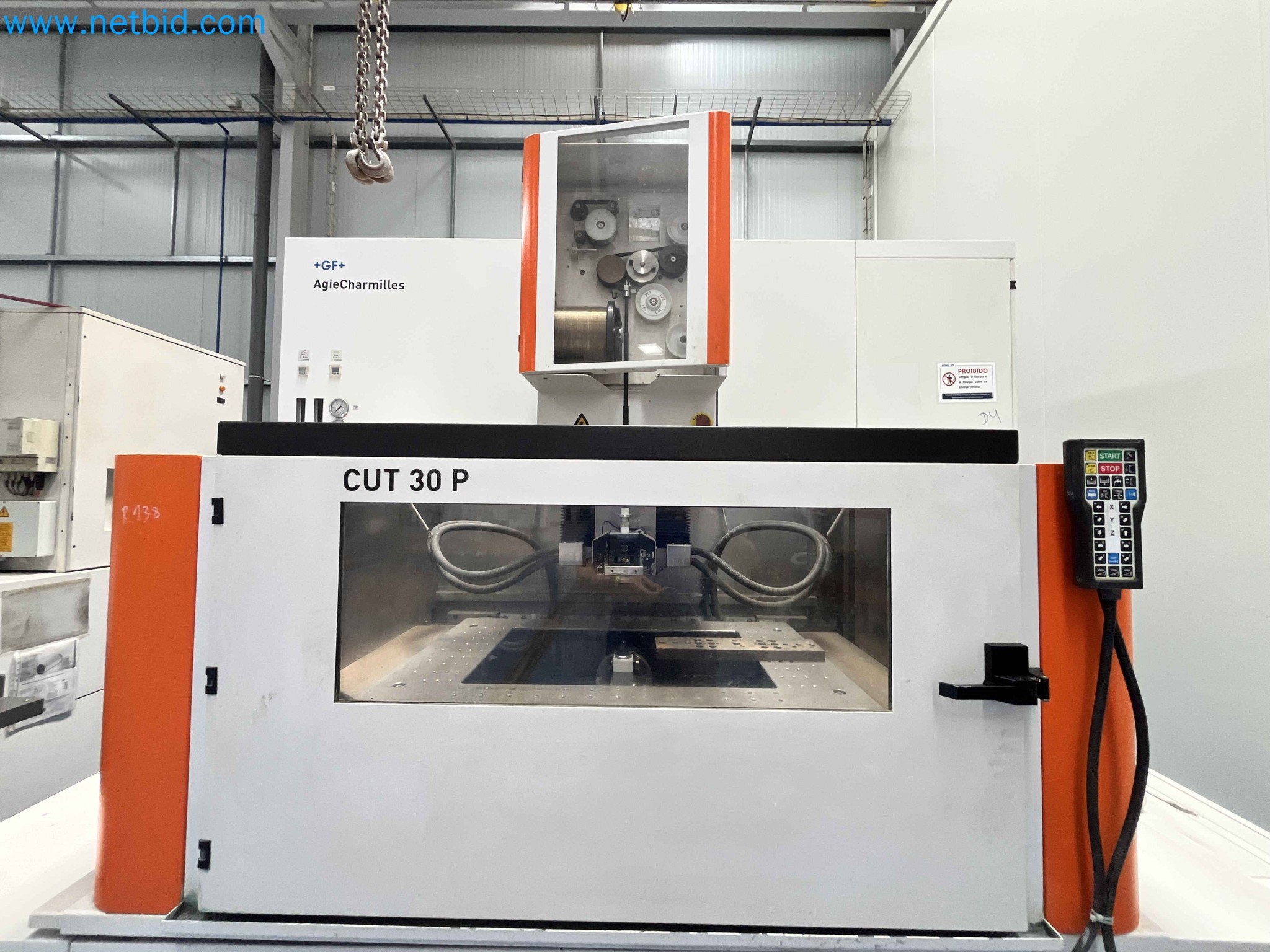 Aukce kovozpracujících stroju z nekolika uzavrených podniku v Portugalsku-37