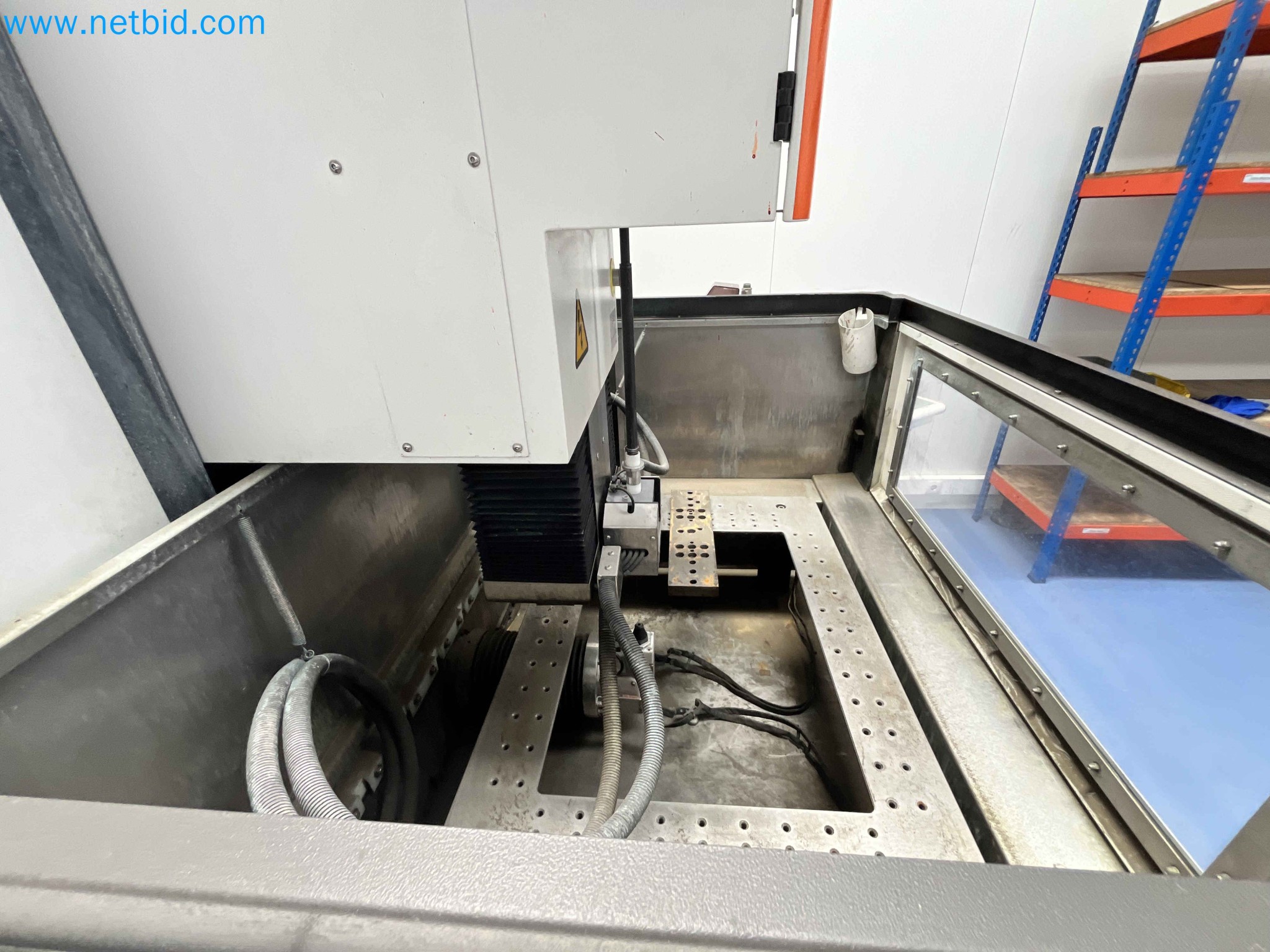 Aukce kovozpracujících stroju z nekolika uzavrených podniku v Portugalsku-5