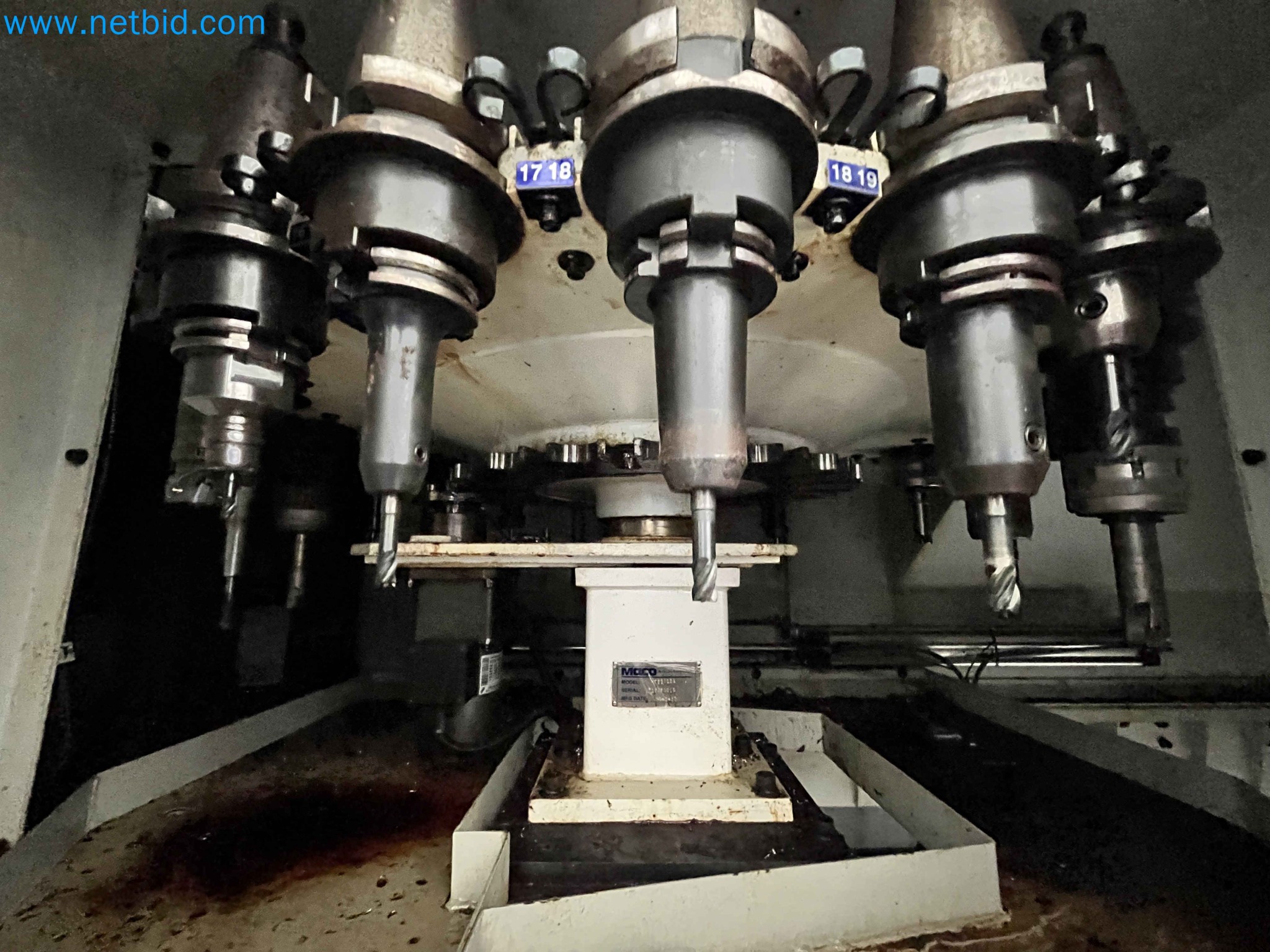 Aukce kovozpracujících stroju z nekolika uzavrených podniku v Portugalsku-11