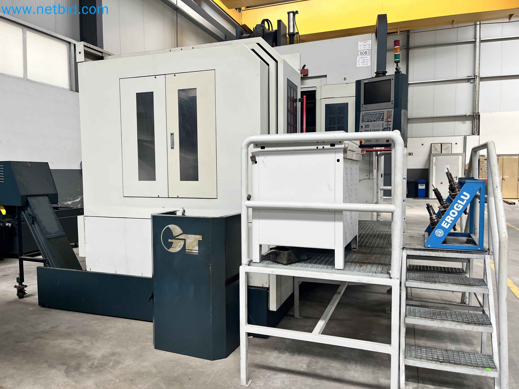 Aukce kovozpracujících stroju z nekolika uzavrených podniku v Portugalsku-13