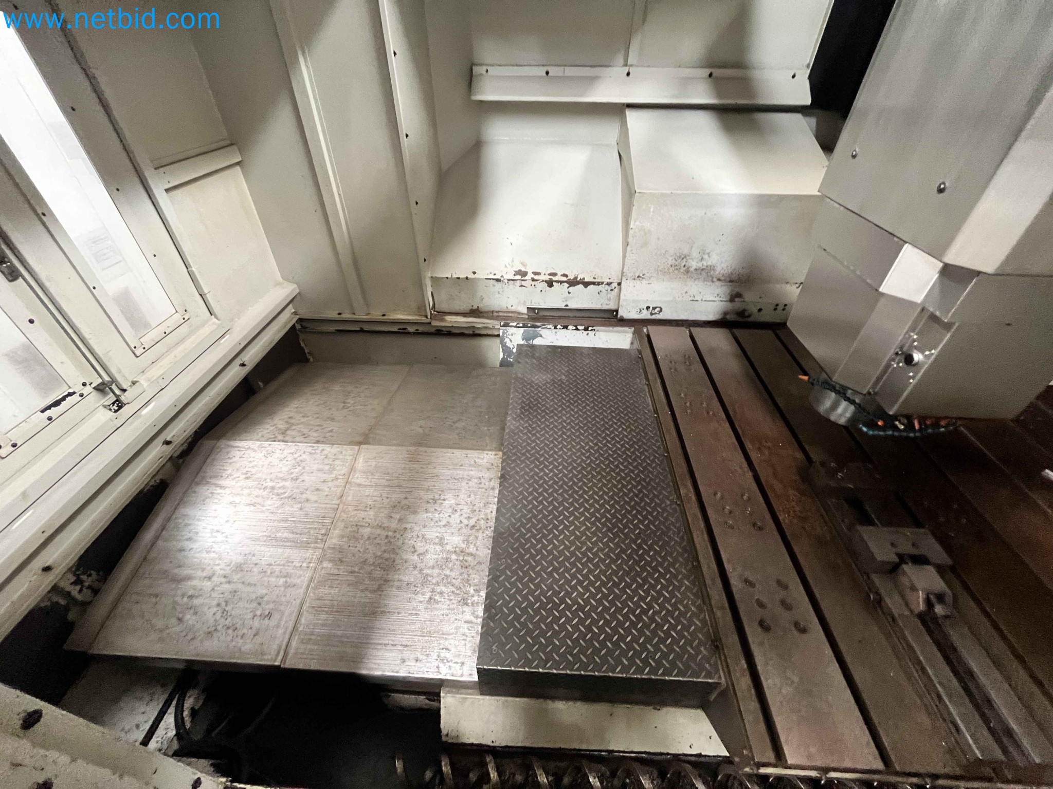 Aukce kovozpracujících stroju z nekolika uzavrených podniku v Portugalsku-4