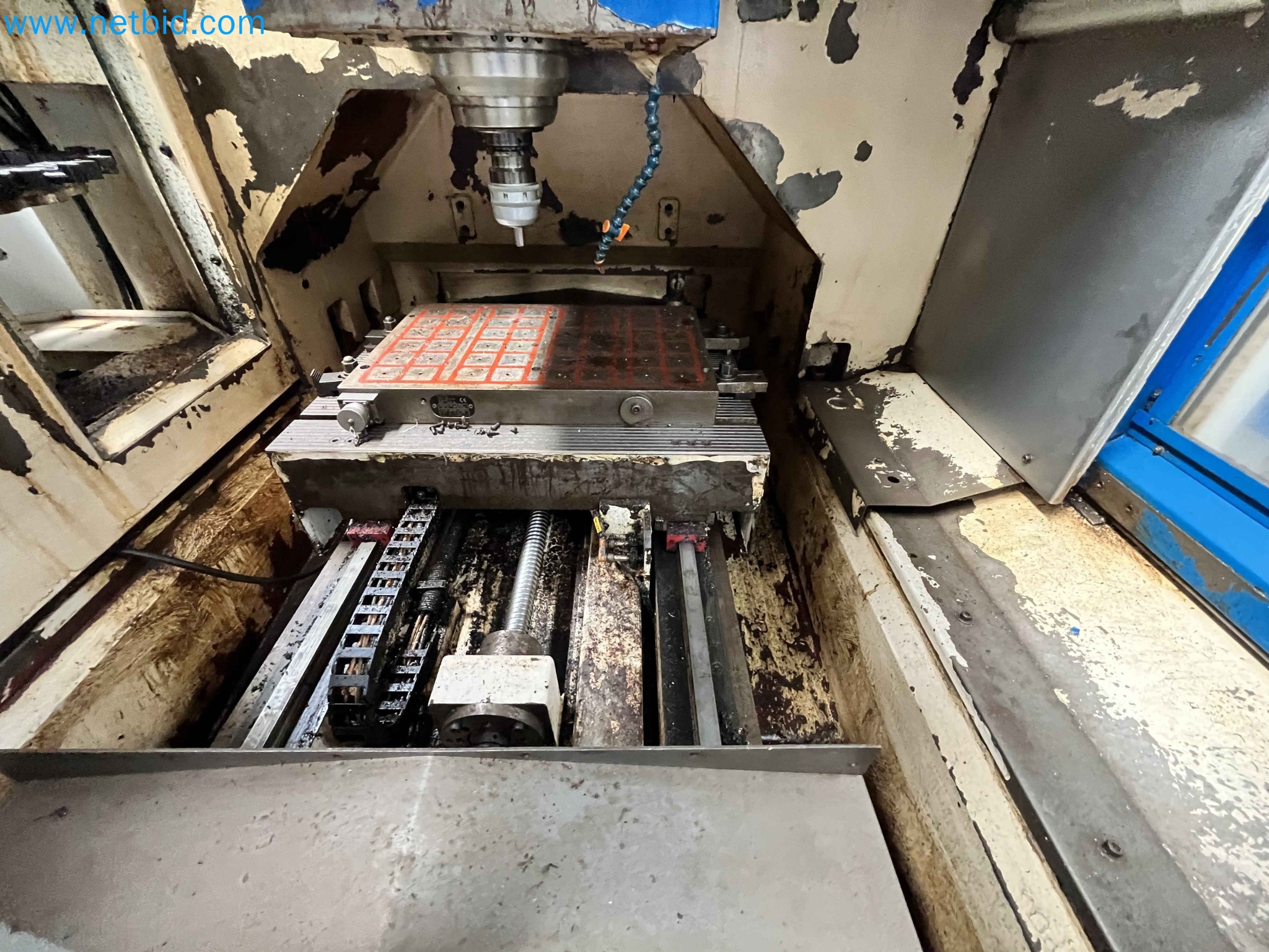 Aukce kovozpracujících stroju z nekolika uzavrených podniku v Portugalsku-3