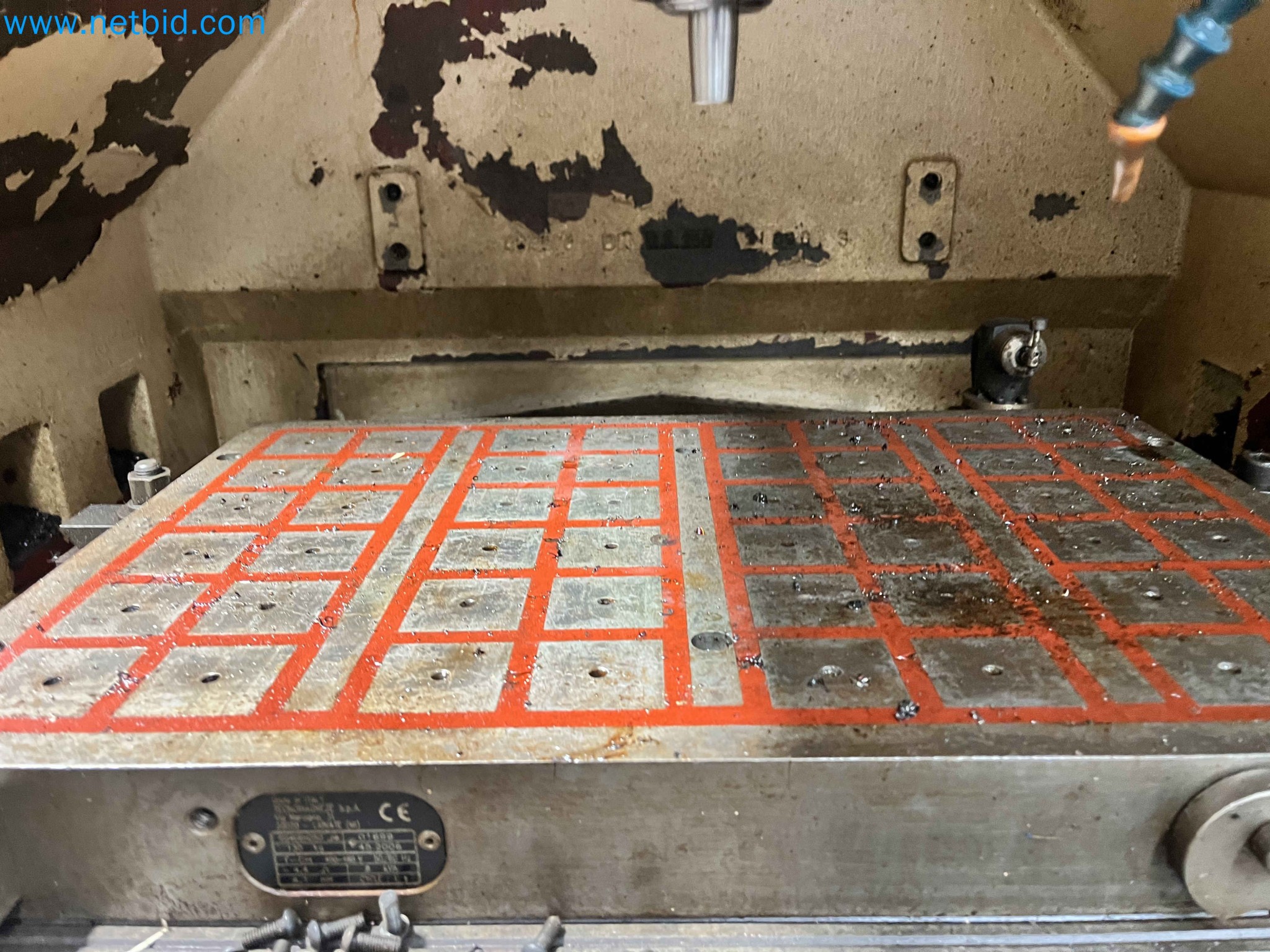 Aukce kovozpracujících stroju z nekolika uzavrených podniku v Portugalsku-7