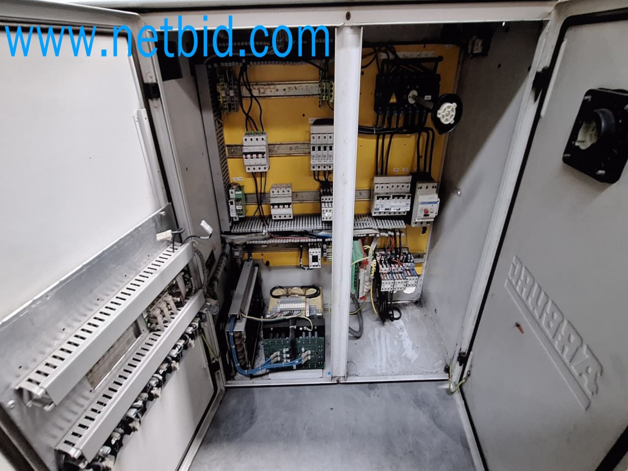 Auction of Metalworking Machinery from Multiple Business Closures in Portugal-5