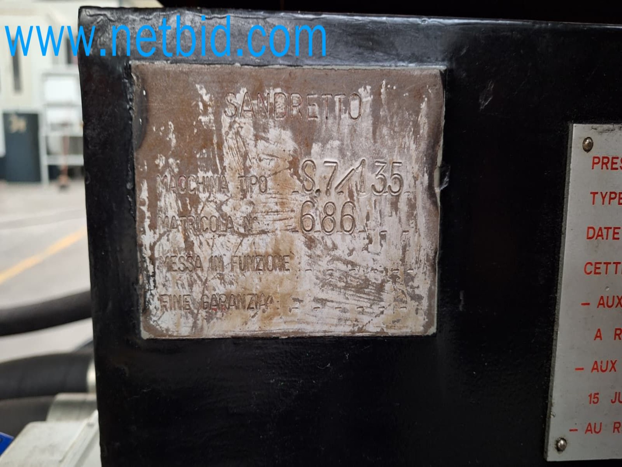 Aukce kovozpracujících stroju z nekolika uzavrených podniku v Portugalsku-12