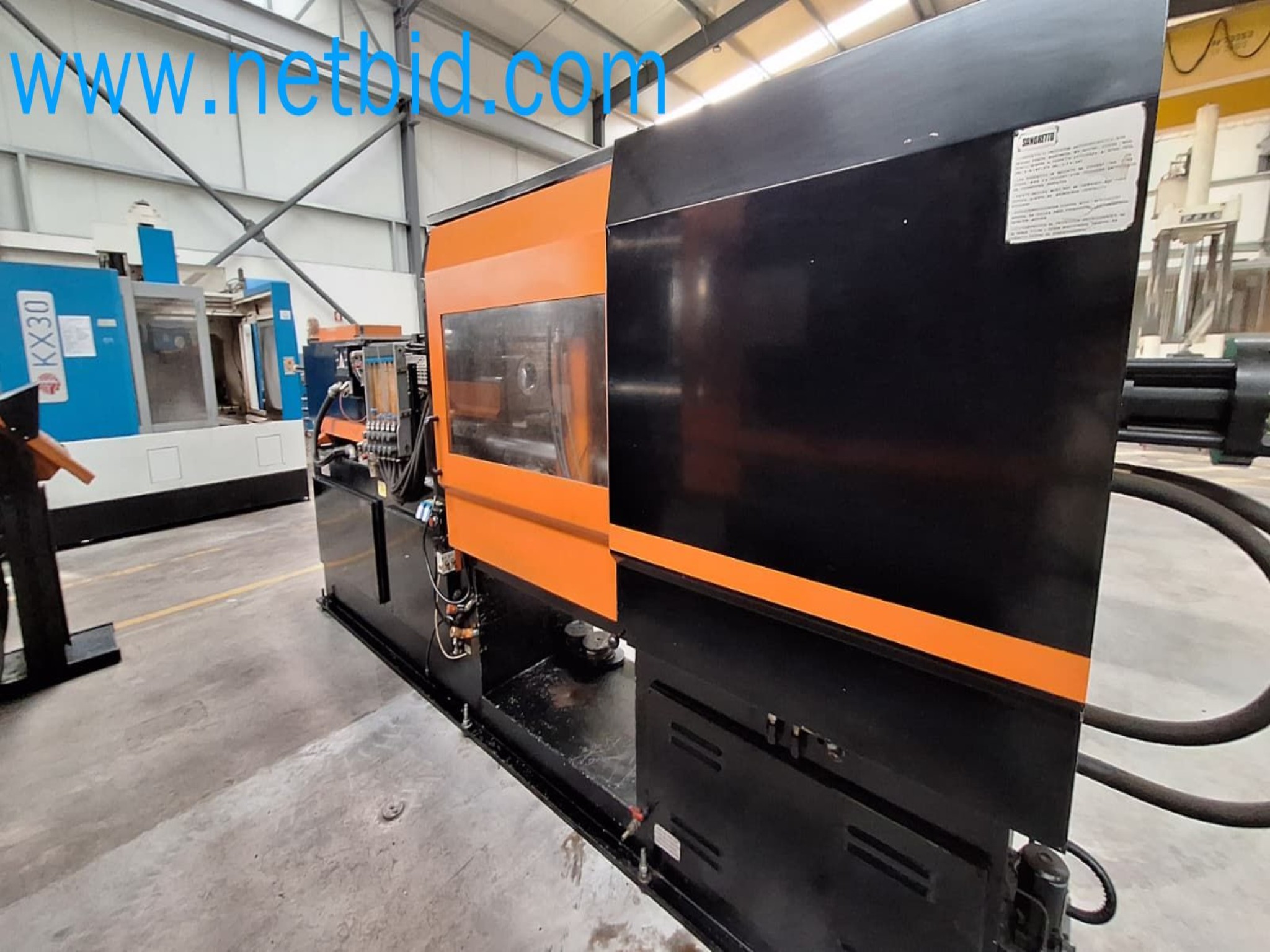 Aukce kovozpracujících stroju z nekolika uzavrených podniku v Portugalsku-5