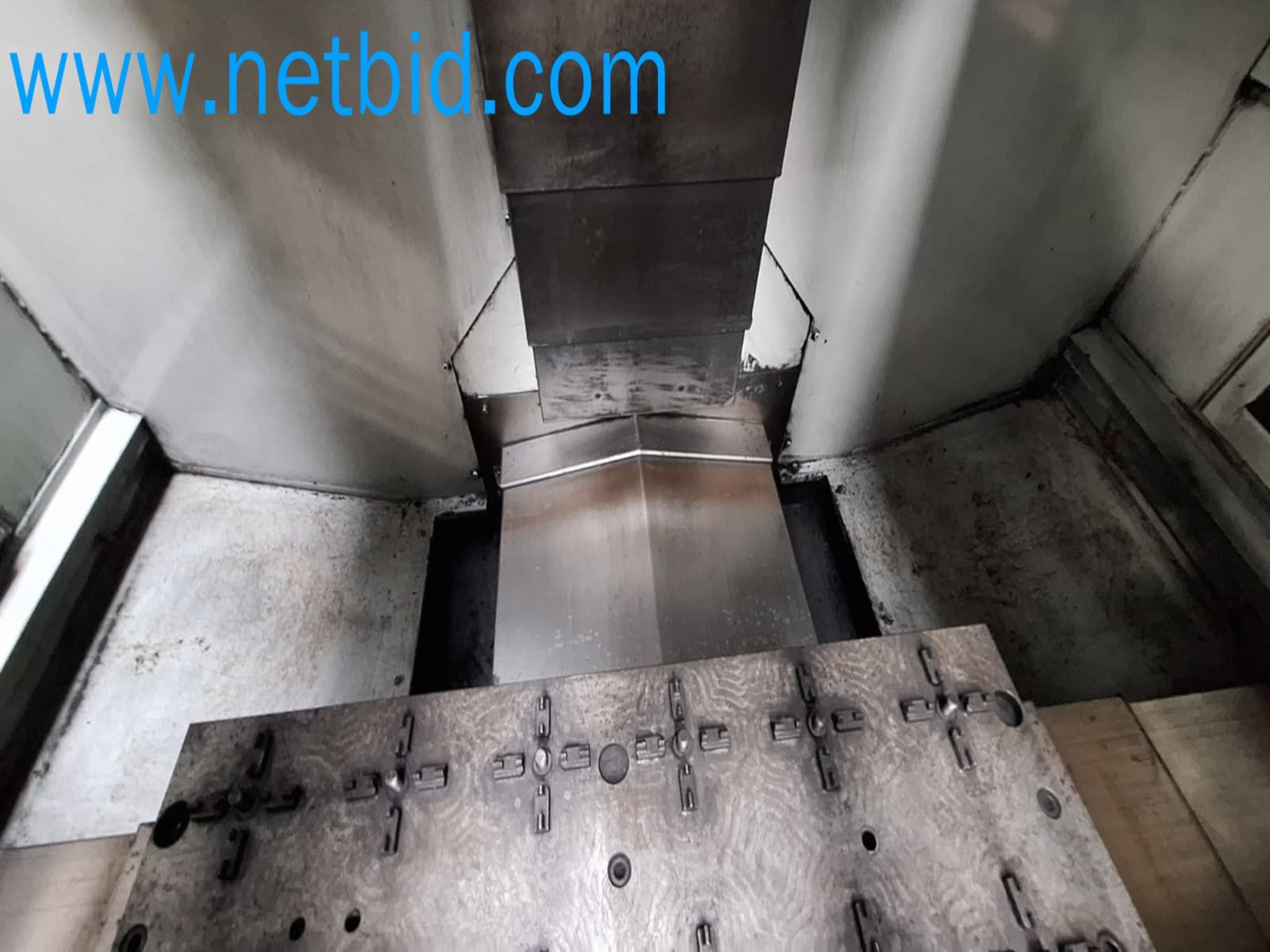 Auction of Metalworking Machinery from Multiple Business Closures in Portugal-18