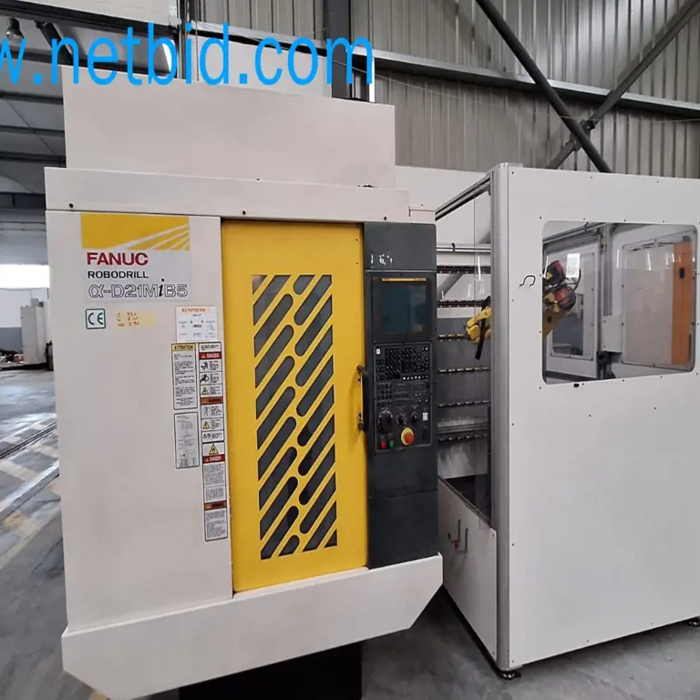 CNC-Bearbeitungszentrum mit Roboter FANUC ROBODRILL