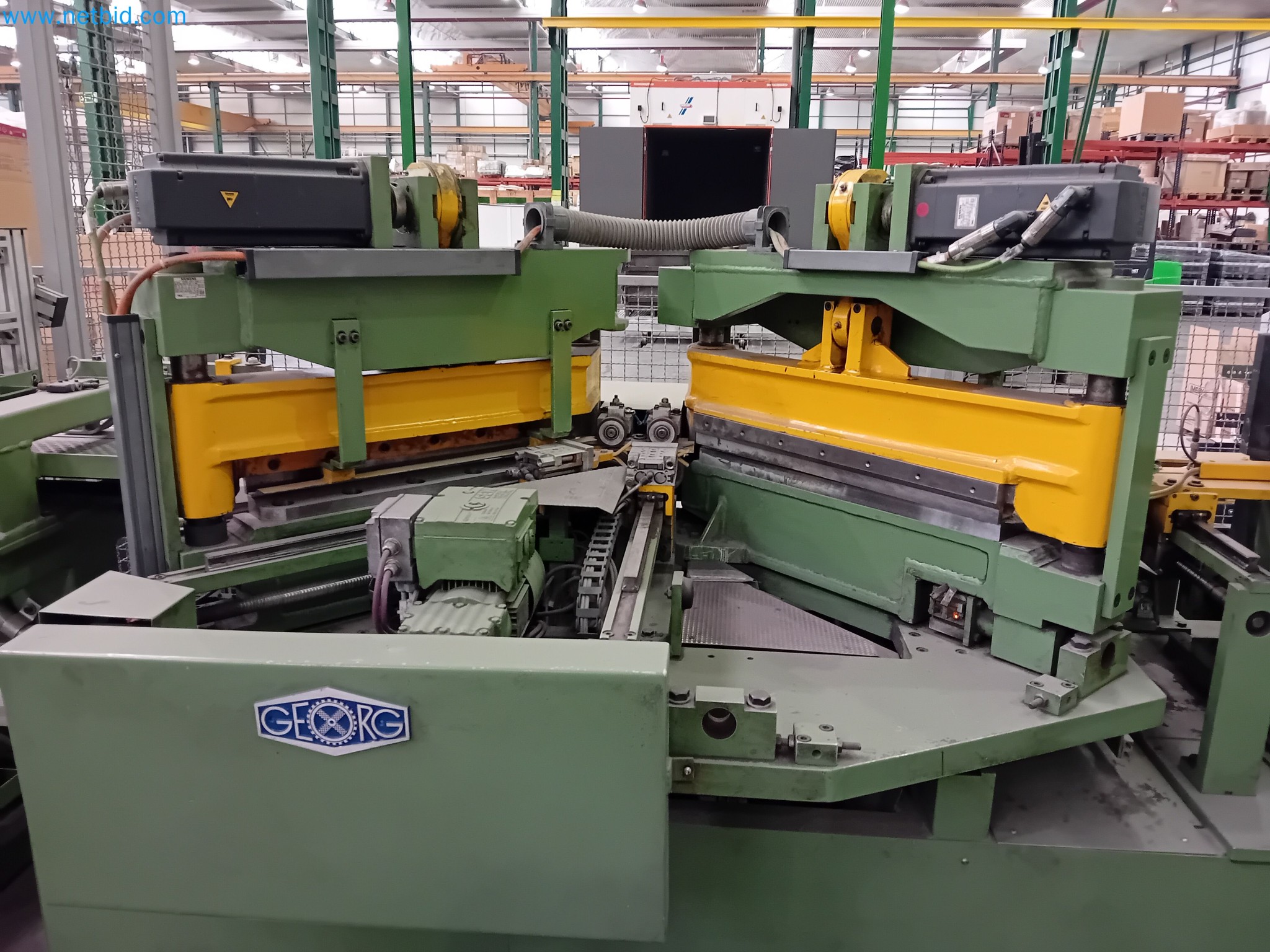 Installation de découpe longitudinale de tôles de transformateur-11