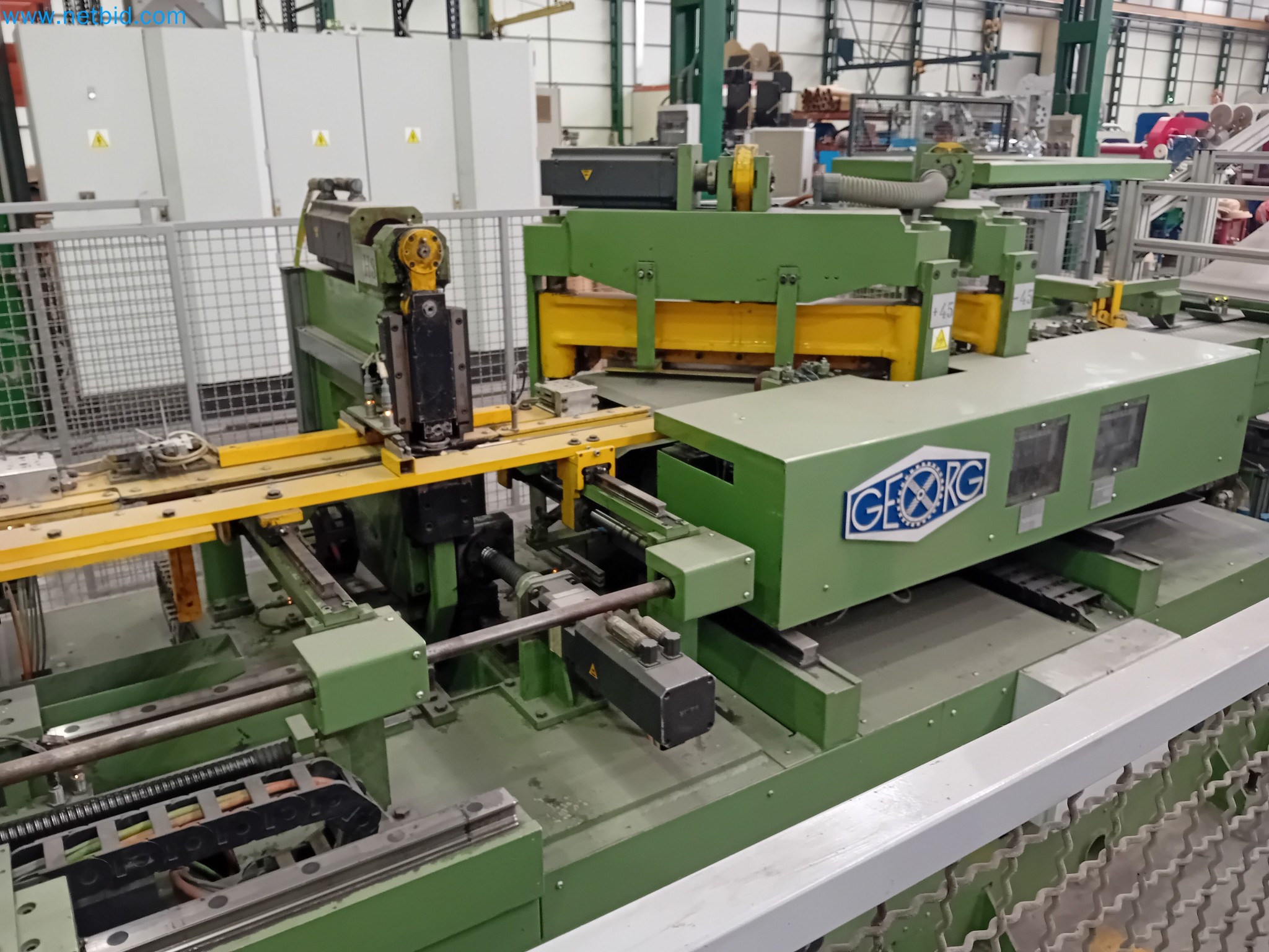 Installation de découpe longitudinale de tôles de transformateur-12