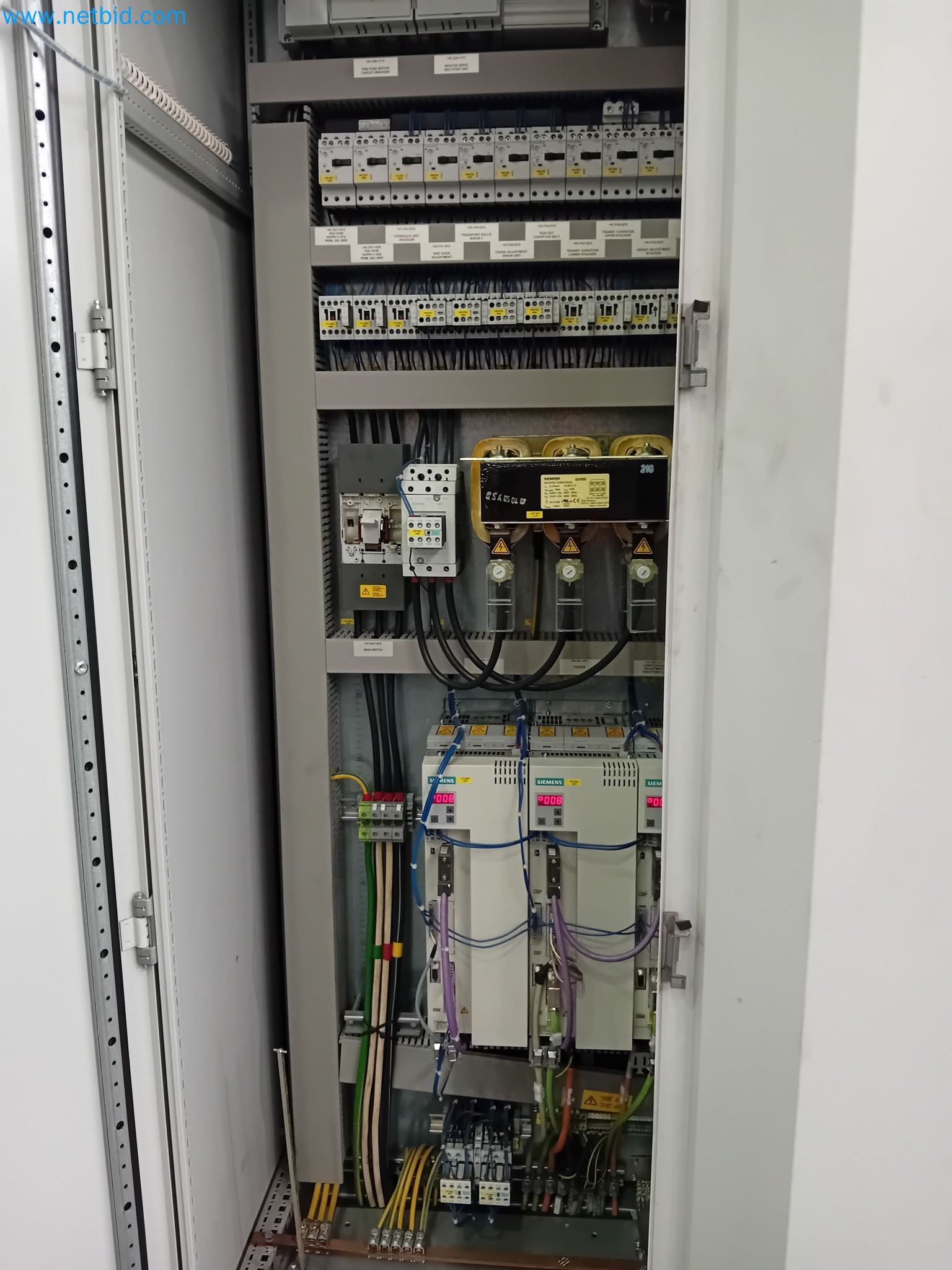 Installation de découpe longitudinale de tôles de transformateur-25