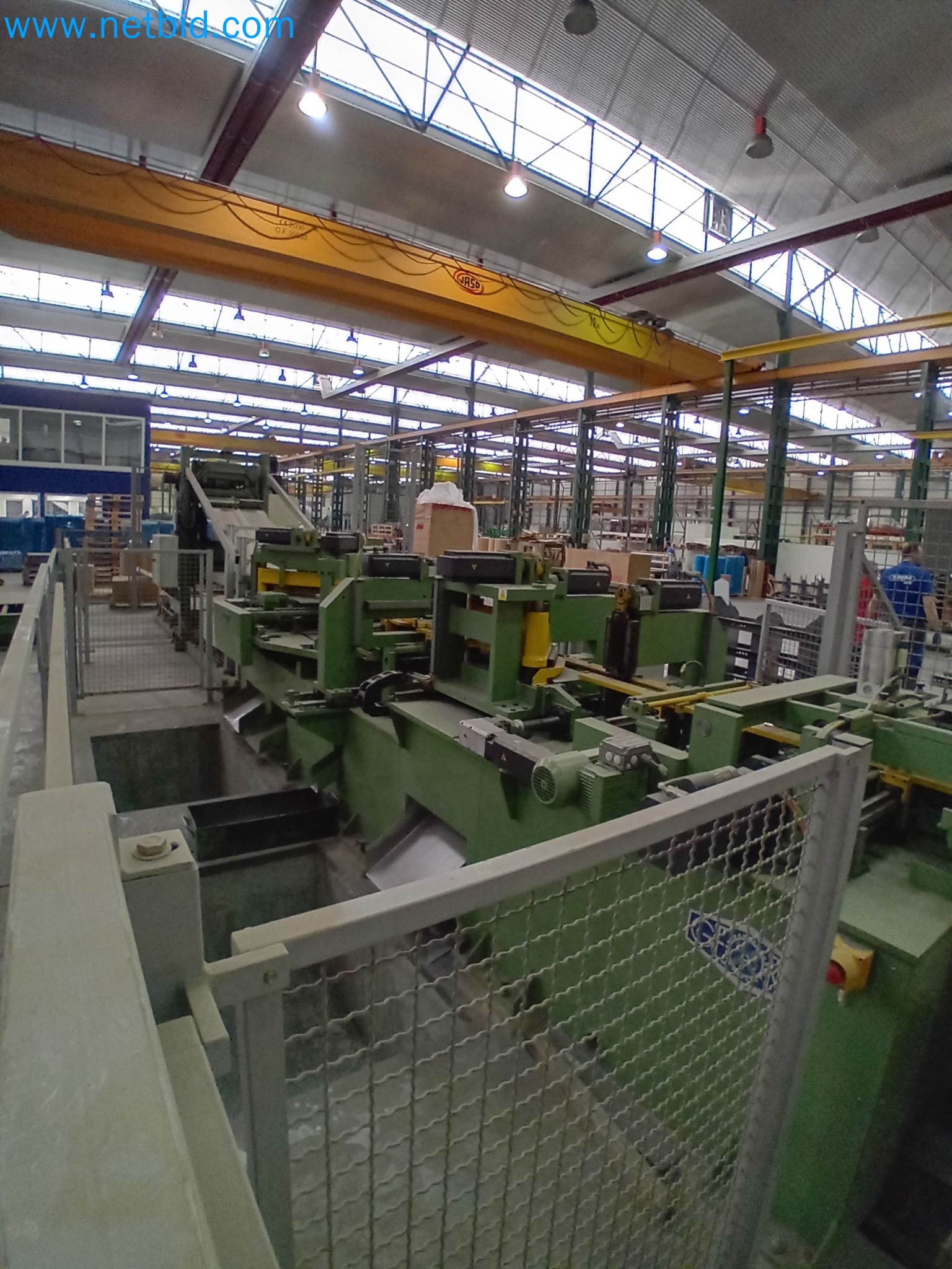 Installation de découpe longitudinale de tôles de transformateur-9