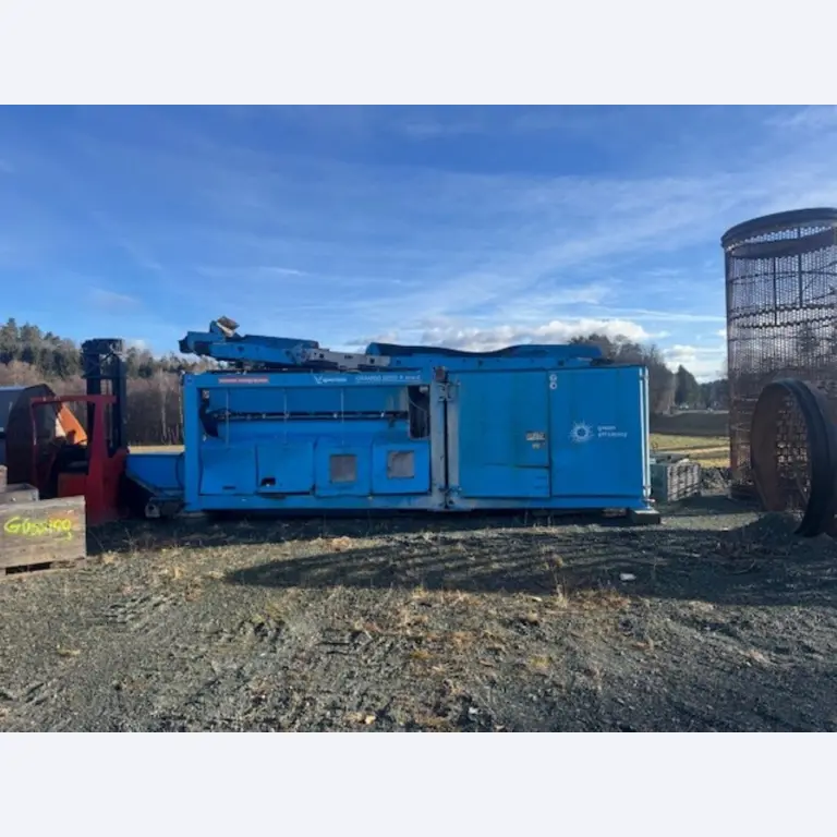 Wood and green waste shredder KOMPTECH Crambo 6200 E direct-1
