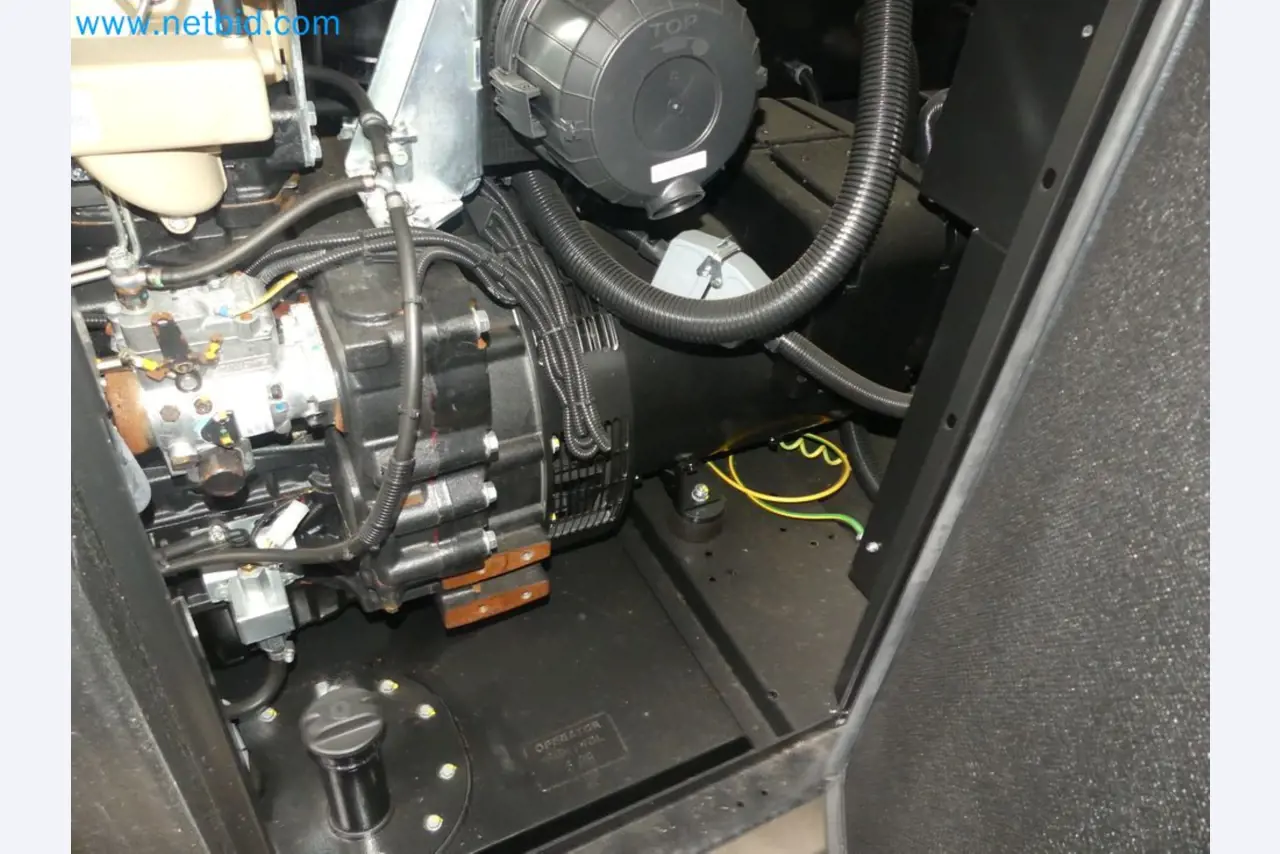 Fahrzeuge und Maschinen für die Bereiche Umwelttechnik, Recyclingwirtschaft, Holz, u.a.-12