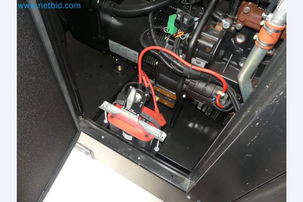 Fahrzeuge und Maschinen für die Bereiche Umwelttechnik, Recyclingwirtschaft, Holz, u.a.-5