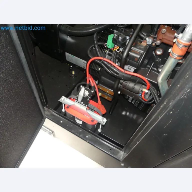 Fahrzeuge und Maschinen für die Bereiche Umwelttechnik, Recyclingwirtschaft, Holz, u.a.-5