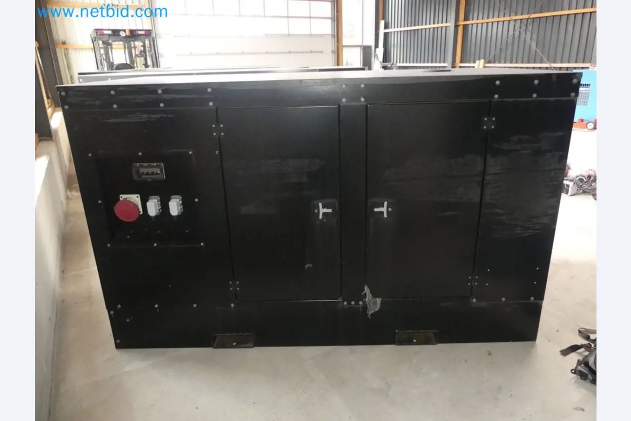 Fahrzeuge und Maschinen für die Bereiche Umwelttechnik, Recyclingwirtschaft, Holz, u.a.-13