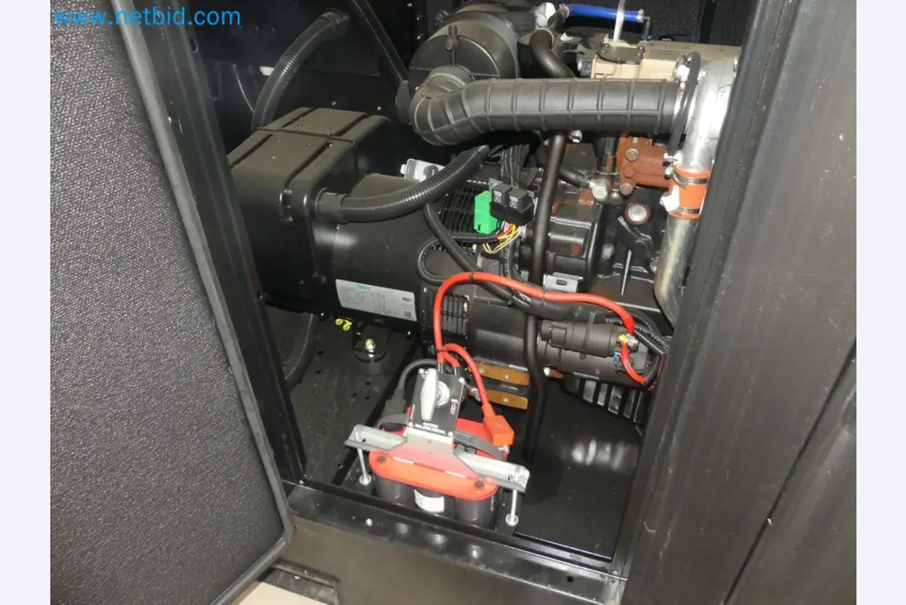 Fahrzeuge und Maschinen für die Bereiche Umwelttechnik, Recyclingwirtschaft, Holz, u.a.-7