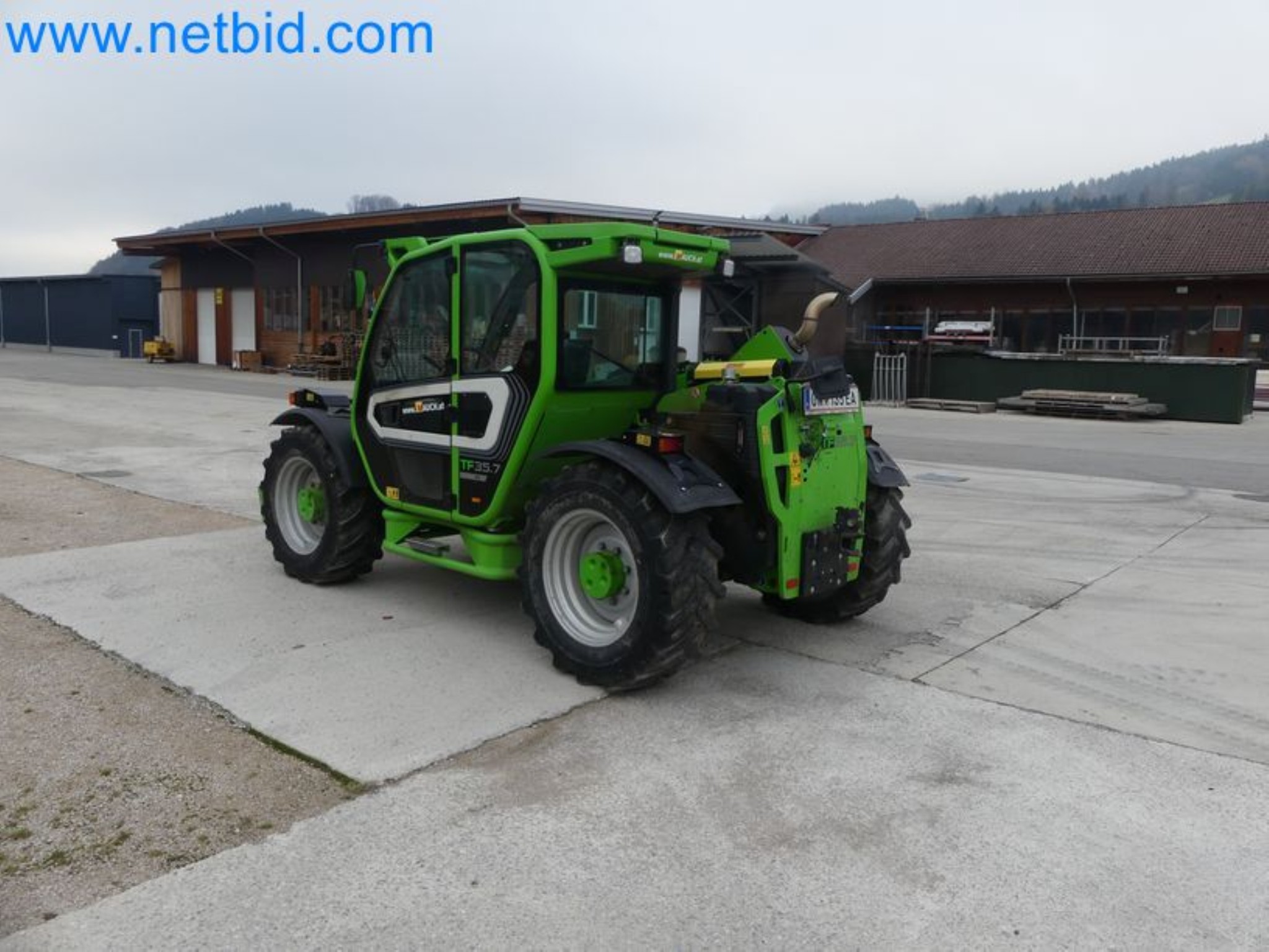 Compact telescopic handler MERLO TF35.7-115 and composting/separation system Compostdetective CD 3012-24