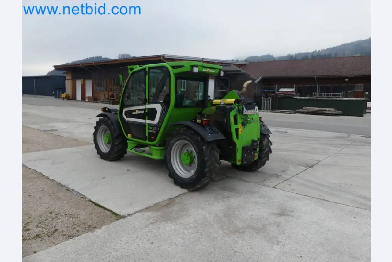 Kompakter Teleskoplader MERLO TF35.7-115 und Kompostier-/Trennanlagensystem Compostdetective CD 3012-24