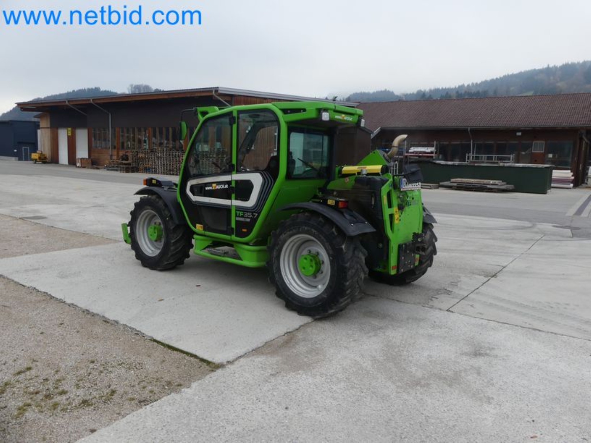 Compact telescopic handler MERLO TF35.7-115 and composting/separation system Compostdetective CD 3012-25