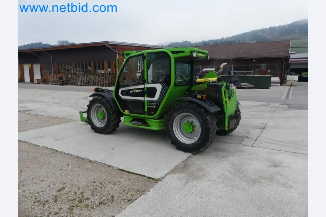 Kompakter Teleskoplader MERLO TF35.7-115 und Kompostier-/Trennanlagensystem Compostdetective CD 3012-26