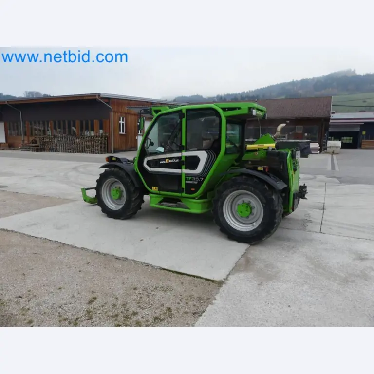 Kompakter Teleskoplader MERLO TF35.7-115 und Kompostier-/Trennanlagensystem Compostdetective CD 3012-27