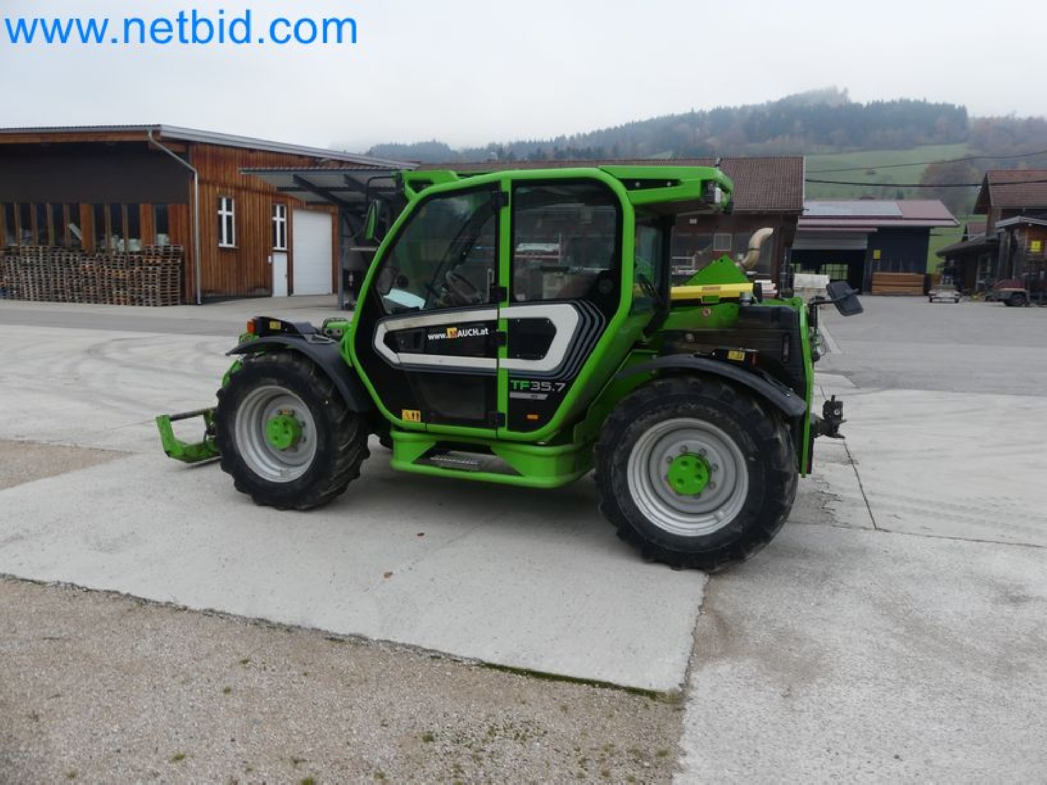 Compact telescopic handler MERLO TF35.7-115 and composting/separation system Compostdetective CD 3012-28