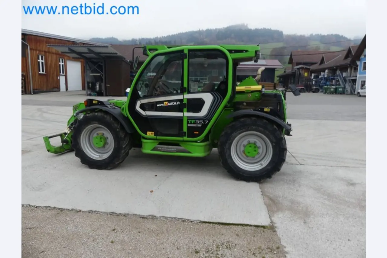 Kompakter Teleskoplader MERLO TF35.7-115 und Kompostier-/Trennanlagensystem Compostdetective CD 3012-29