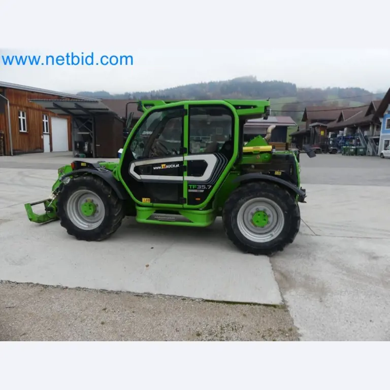 Kompakter Teleskoplader MERLO TF35.7-115 und Kompostier-/Trennanlagensystem Compostdetective CD 3012-29