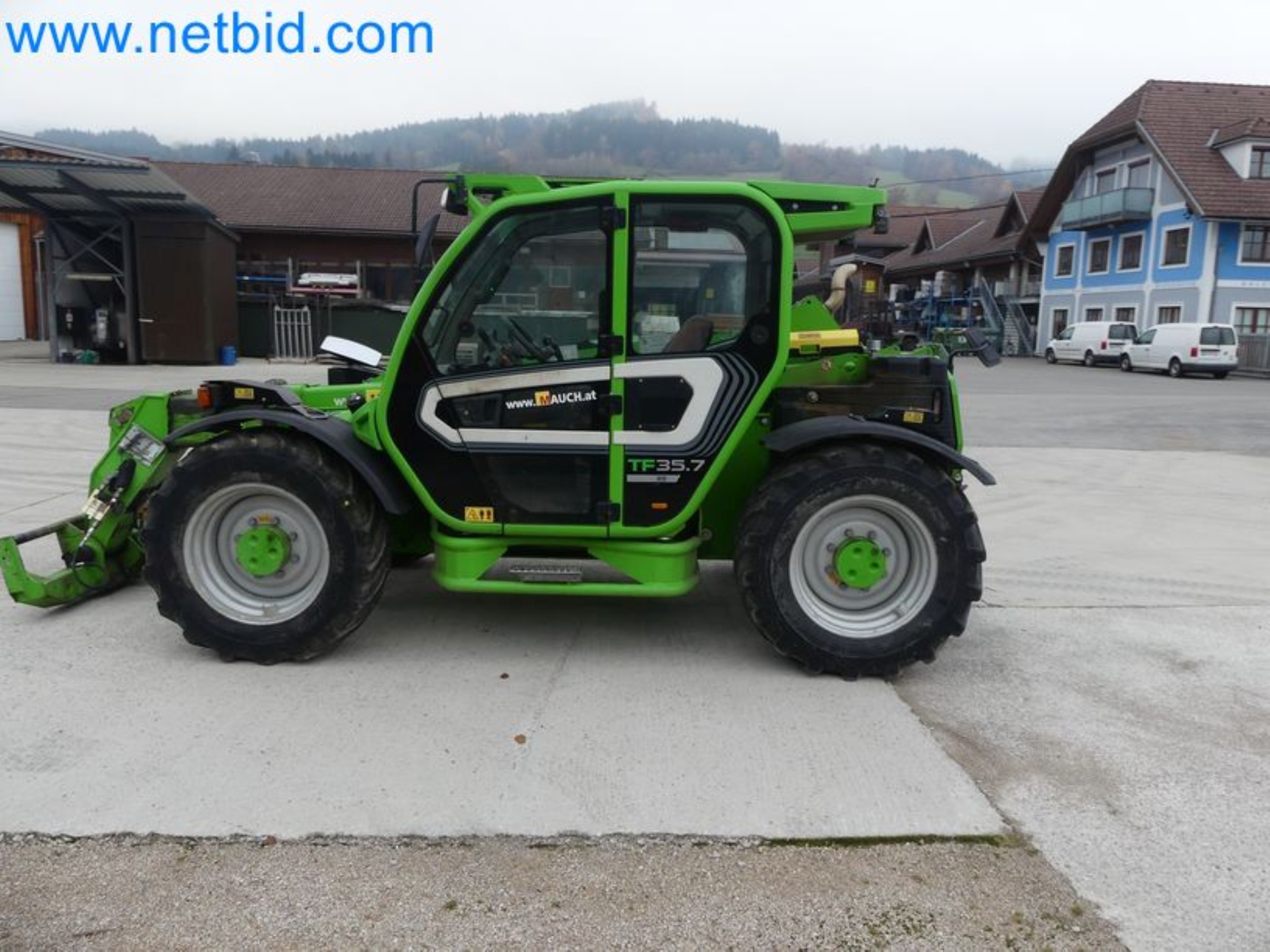 Compact telescopic handler MERLO TF35.7-115 and composting/separation system Compostdetective CD 3012-30