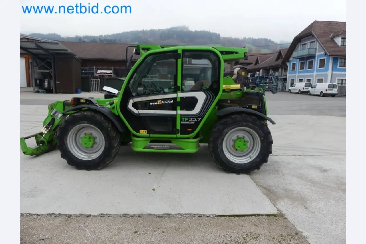 Kompakter Teleskoplader MERLO TF35.7-115 und Kompostier-/Trennanlagensystem Compostdetective CD 3012-30