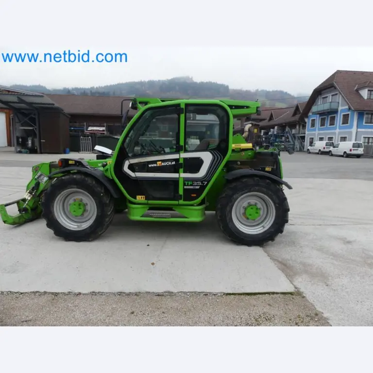 Kompakter Teleskoplader MERLO TF35.7-115 und Kompostier-/Trennanlagensystem Compostdetective CD 3012-30