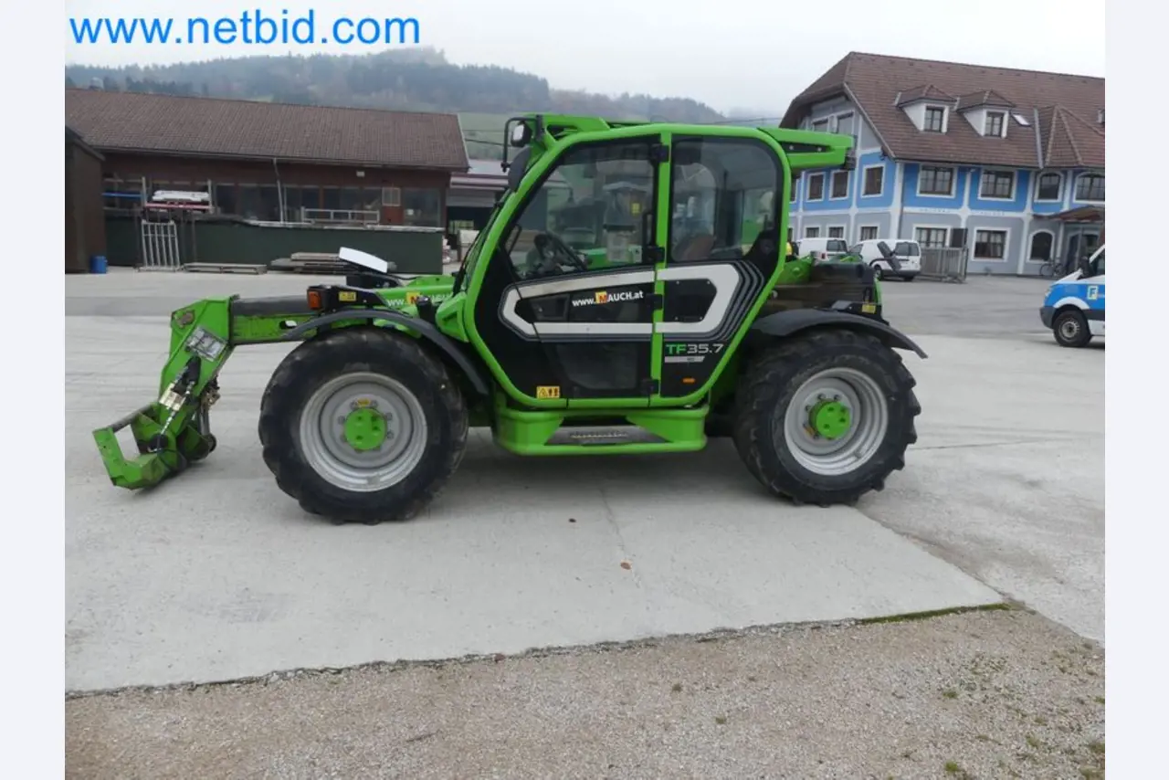 Kompakter Teleskoplader MERLO TF35.7-115 und Kompostier-/Trennanlagensystem Compostdetective CD 3012-31