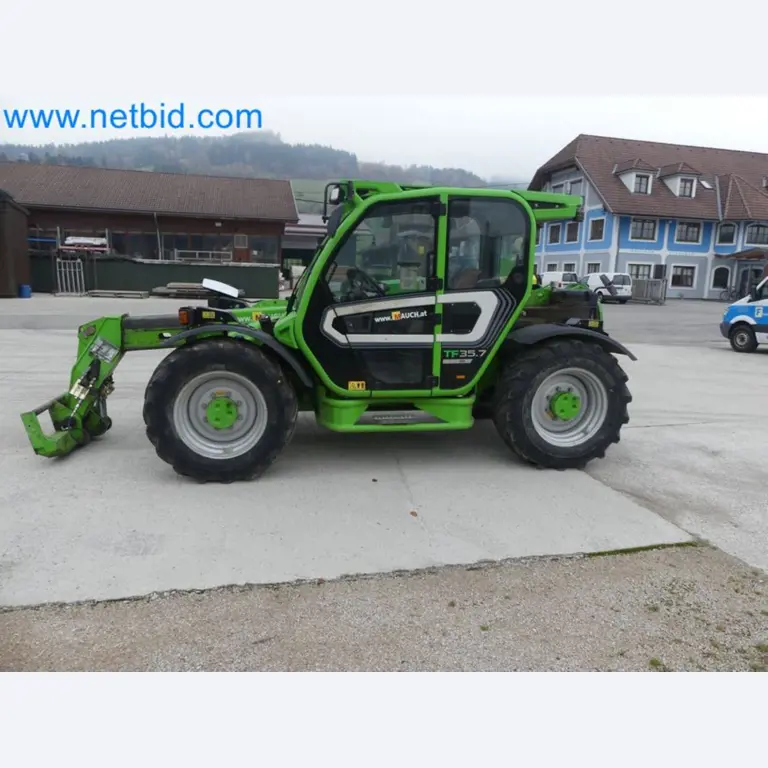 Kompakter Teleskoplader MERLO TF35.7-115 und Kompostier-/Trennanlagensystem Compostdetective CD 3012-31