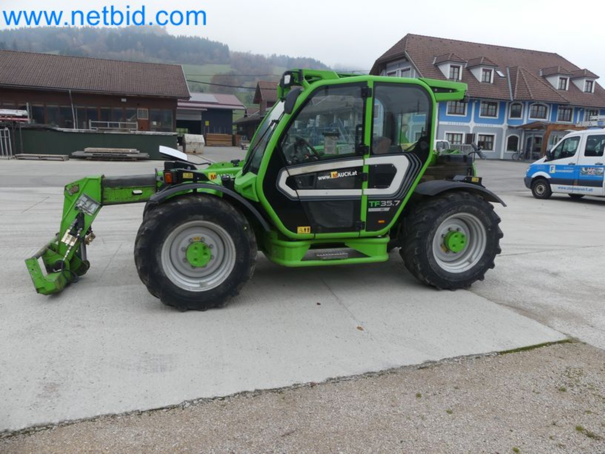 Compact telescopic handler MERLO TF35.7-115 and composting/separation system Compostdetective CD 3012-32