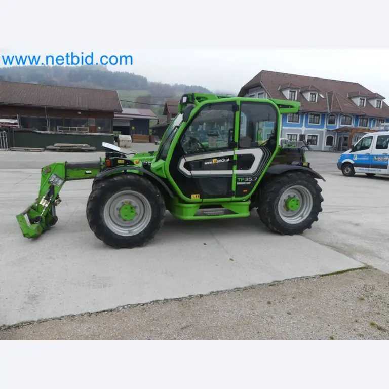 Kompakter Teleskoplader MERLO TF35.7-115 und Kompostier-/Trennanlagensystem Compostdetective CD 3012-32