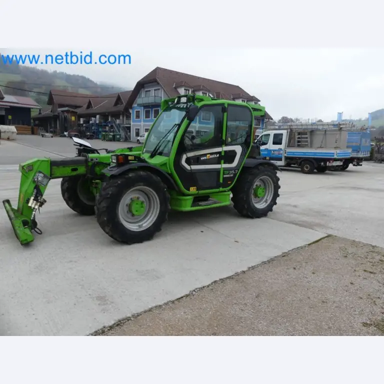 Kompakter Teleskoplader MERLO TF35.7-115 und Kompostier-/Trennanlagensystem Compostdetective CD 3012-35