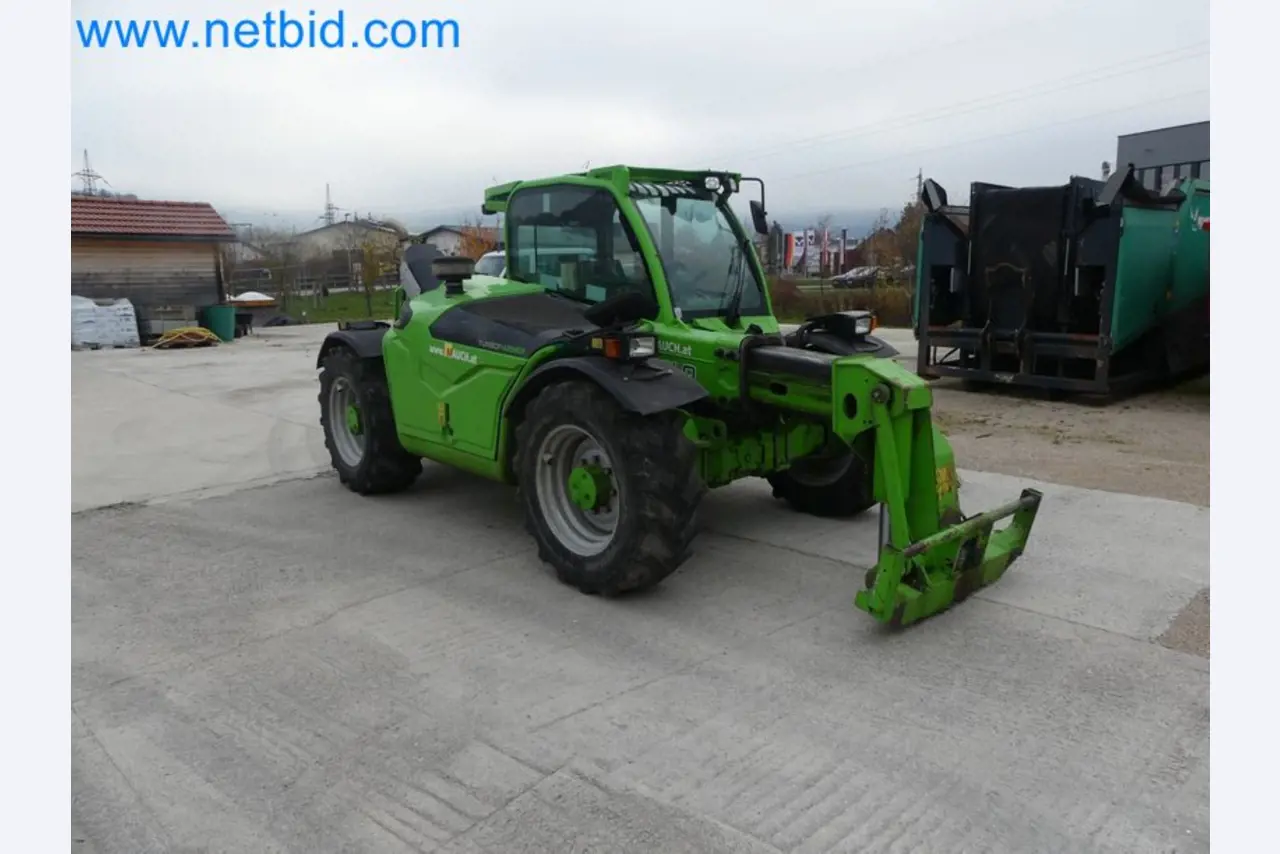 Kompakter Teleskoplader MERLO TF35.7-115 und Kompostier-/Trennanlagensystem Compostdetective CD 3012-56