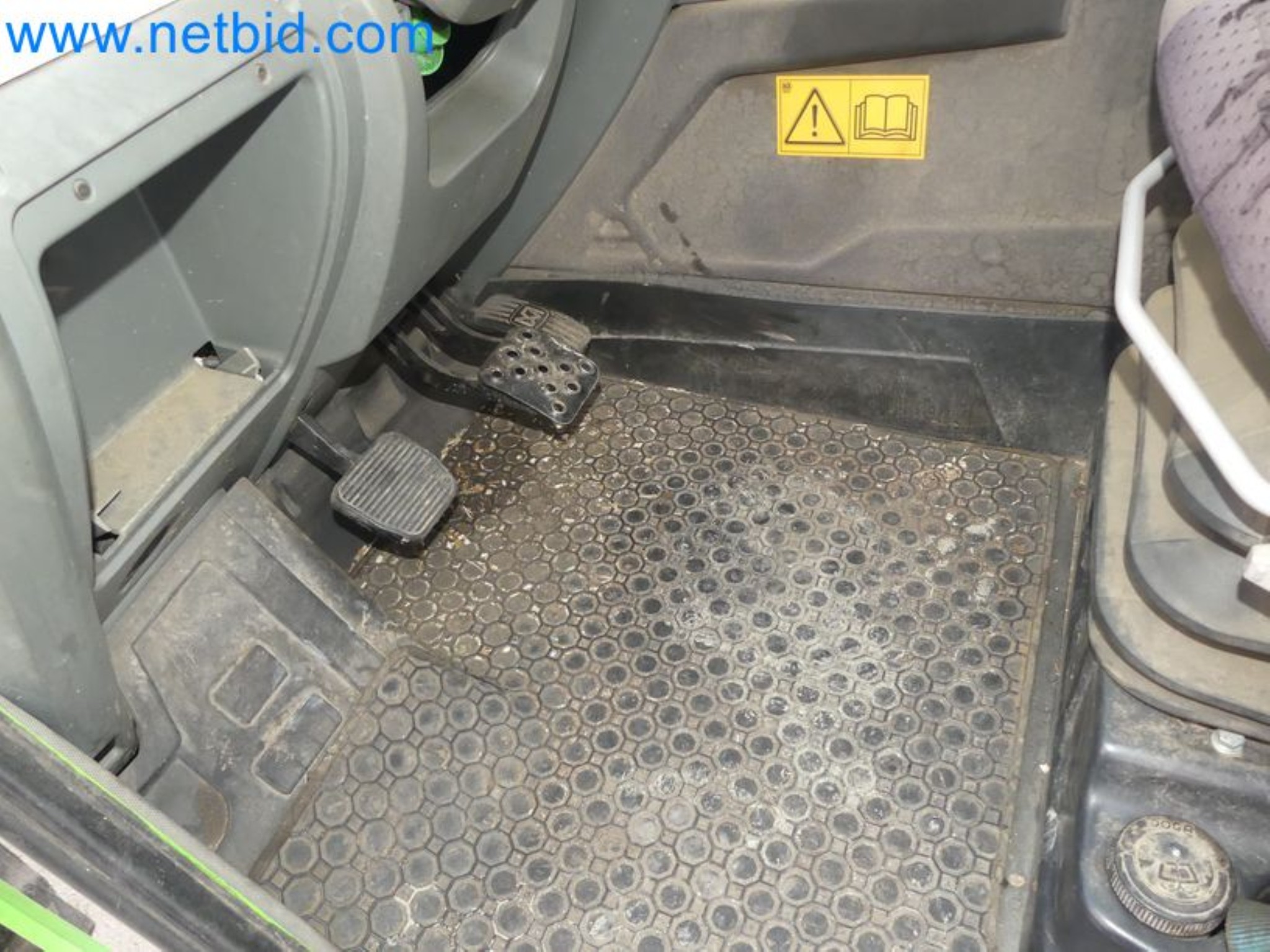 Compact telescopic handler MERLO TF35.7-115 and composting/separation system Compostdetective CD 3012-63