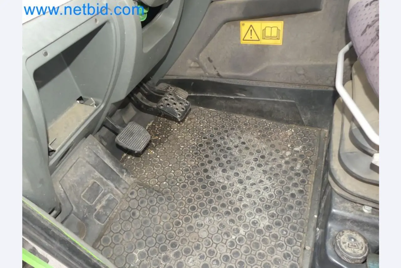 Kompakter Teleskoplader MERLO TF35.7-115 und Kompostier-/Trennanlagensystem Compostdetective CD 3012-63