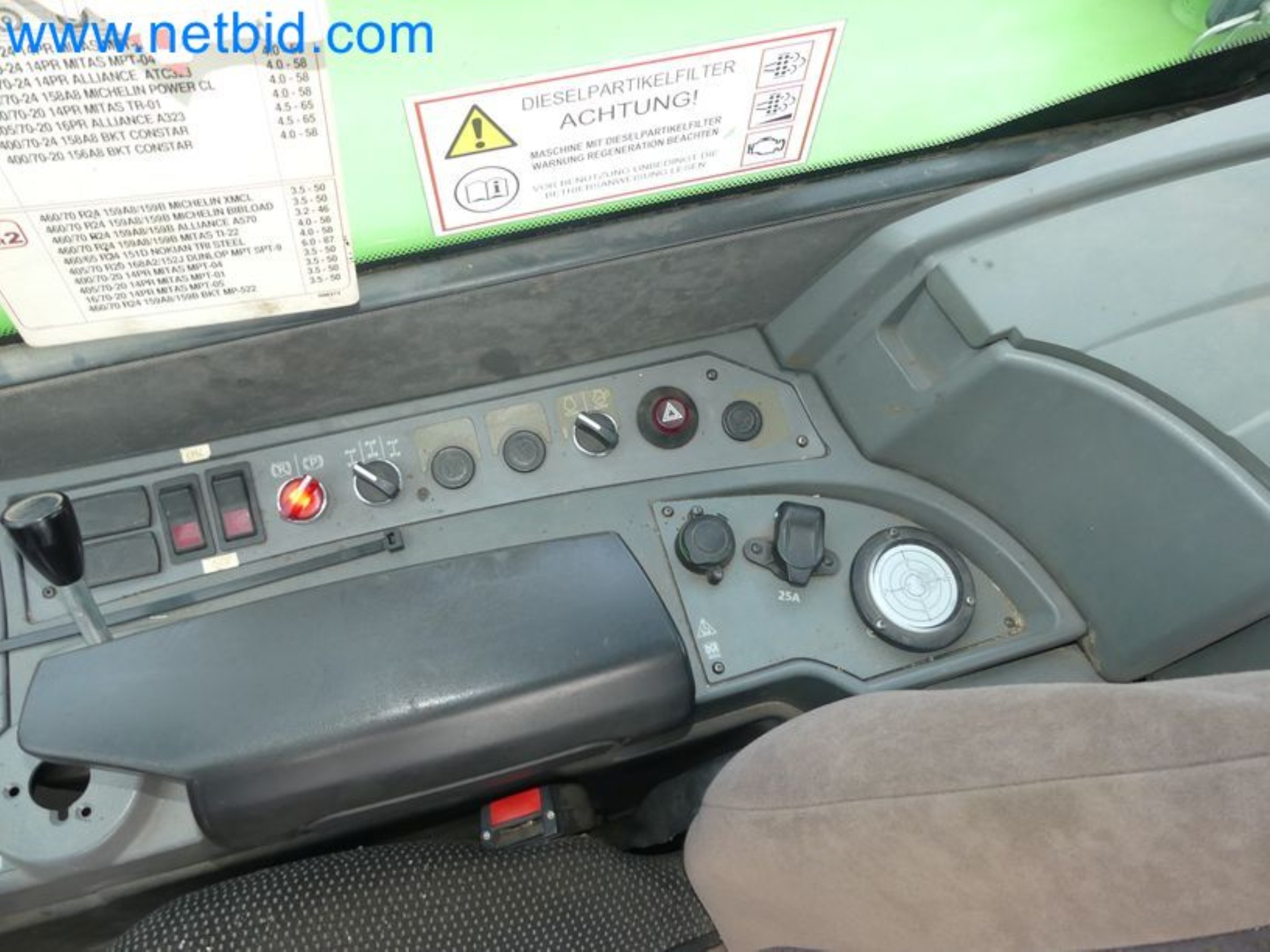 Compact telescopic handler MERLO TF35.7-115 and composting/separation system Compostdetective CD 3012-65