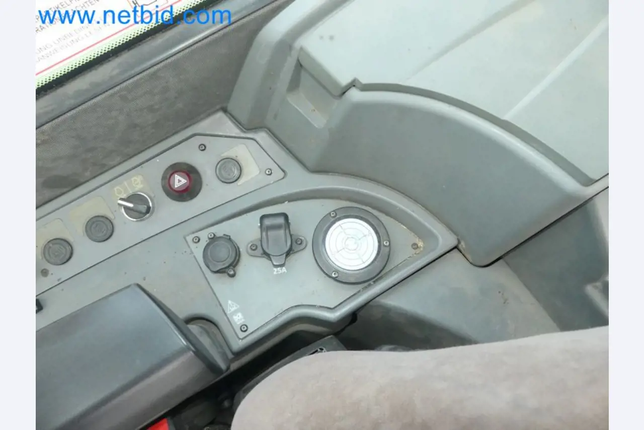 Kompakter Teleskoplader MERLO TF35.7-115 und Kompostier-/Trennanlagensystem Compostdetective CD 3012-66