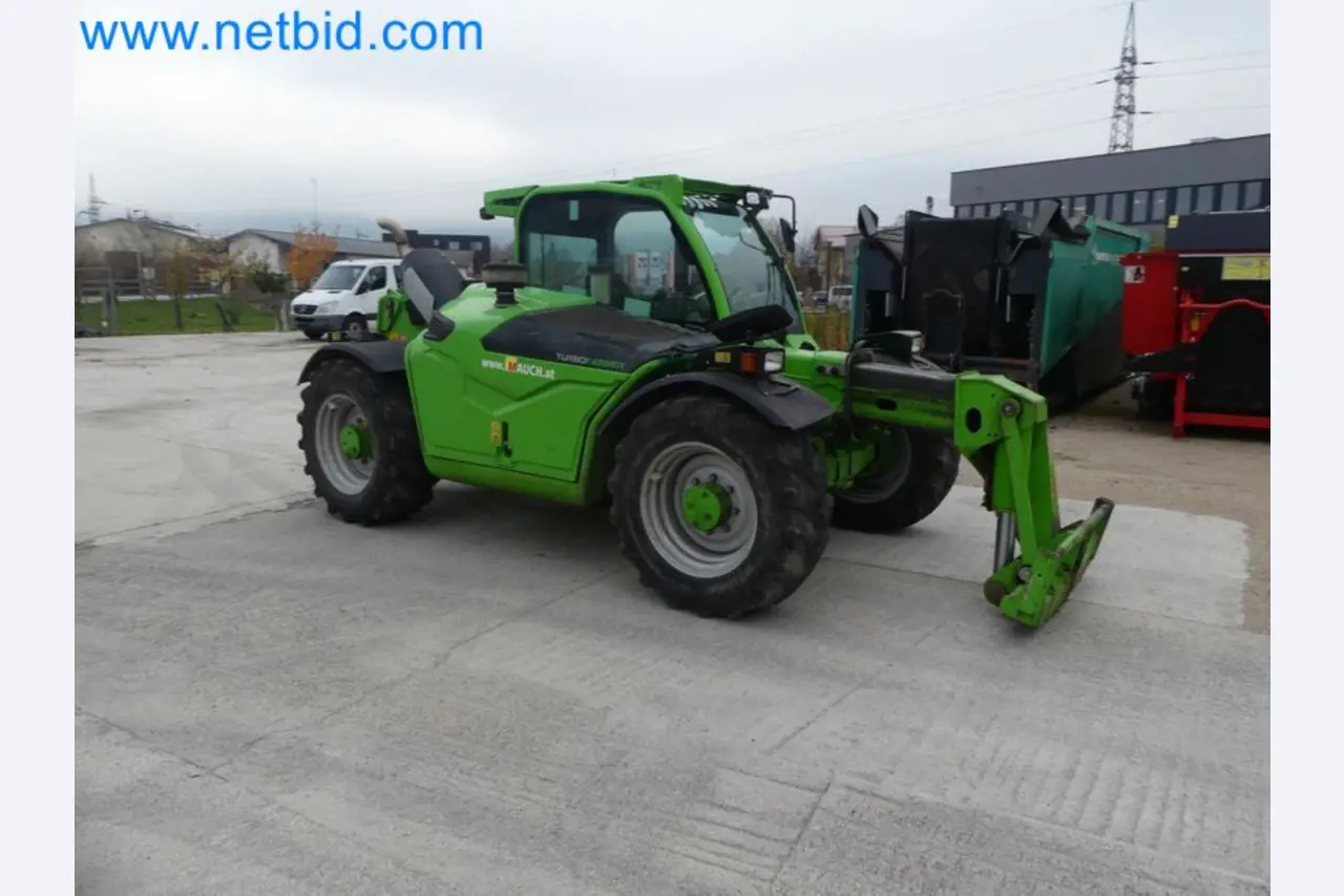 Kompakter Teleskoplader MERLO TF35.7-115 und Kompostier-/Trennanlagensystem Compostdetective CD 3012-67