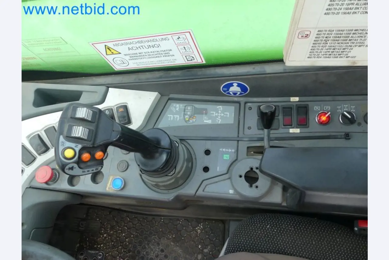 Kompakter Teleskoplader MERLO TF35.7-115 und Kompostier-/Trennanlagensystem Compostdetective CD 3012-68