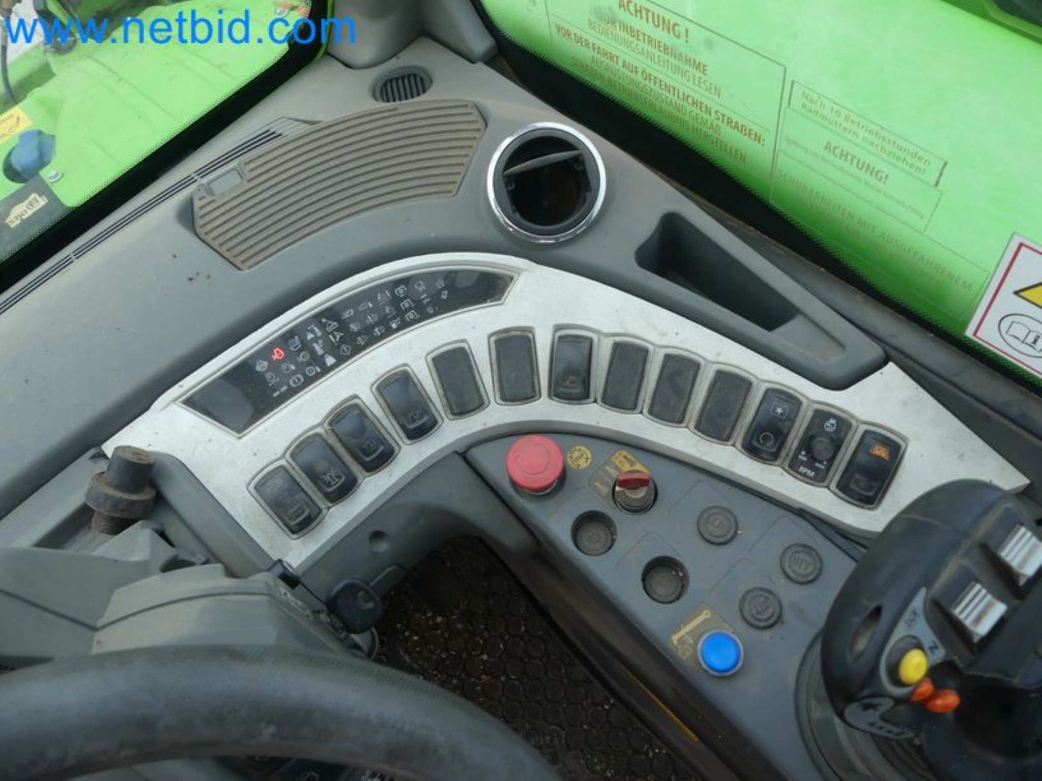 Compact telescopic handler MERLO TF35.7-115 and composting/separation system Compostdetective CD 3012-69